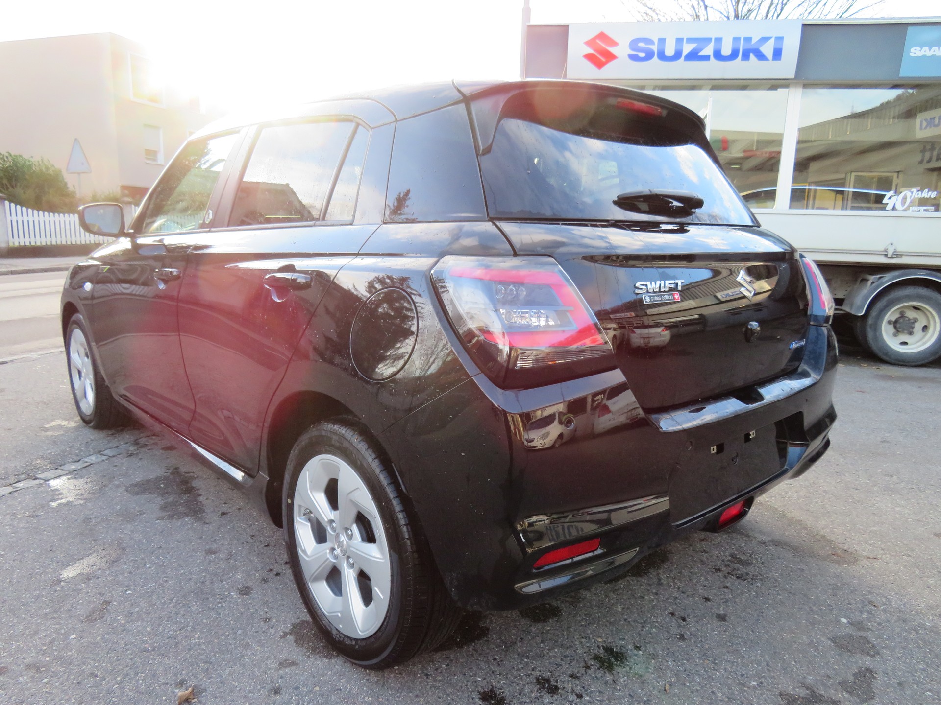 SUZUKI Swift 1.2 1st Edition Hybrid-showroom-element-2
