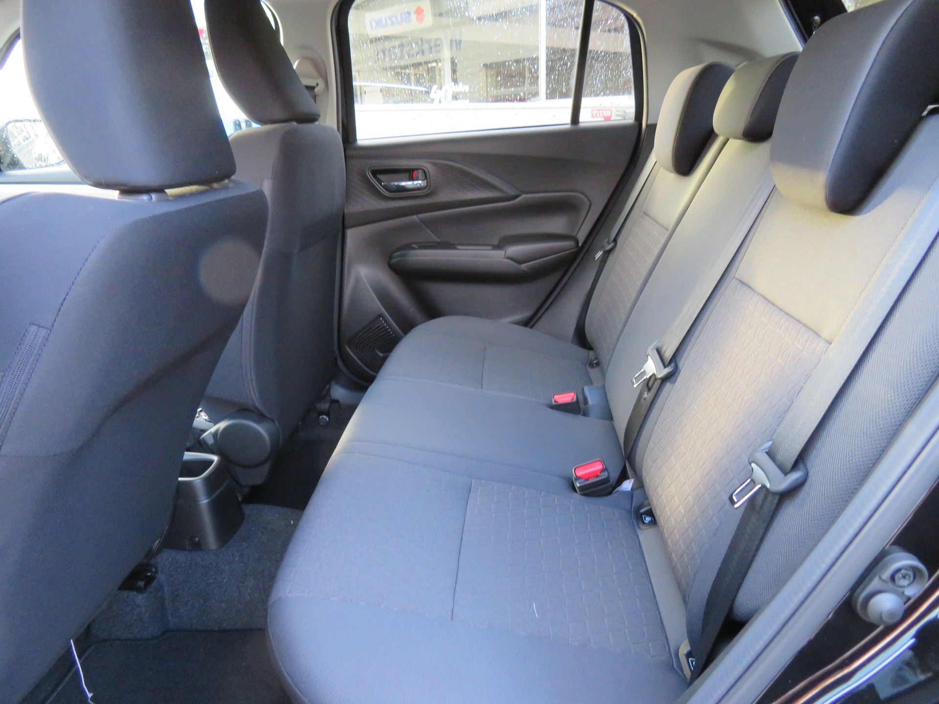 SUZUKI Swift 1.2 1st Edition Hybrid-image-9