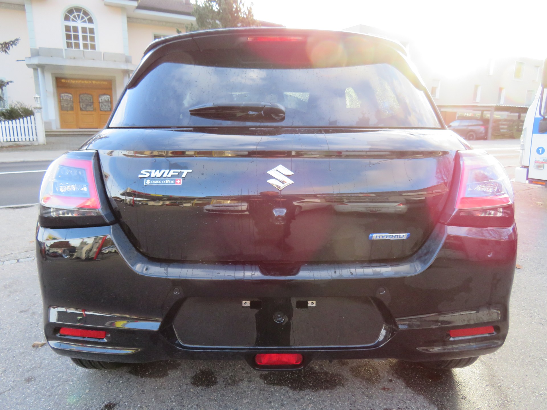 SUZUKI Swift 1.2 1st Edition Hybrid-showroom-element-3