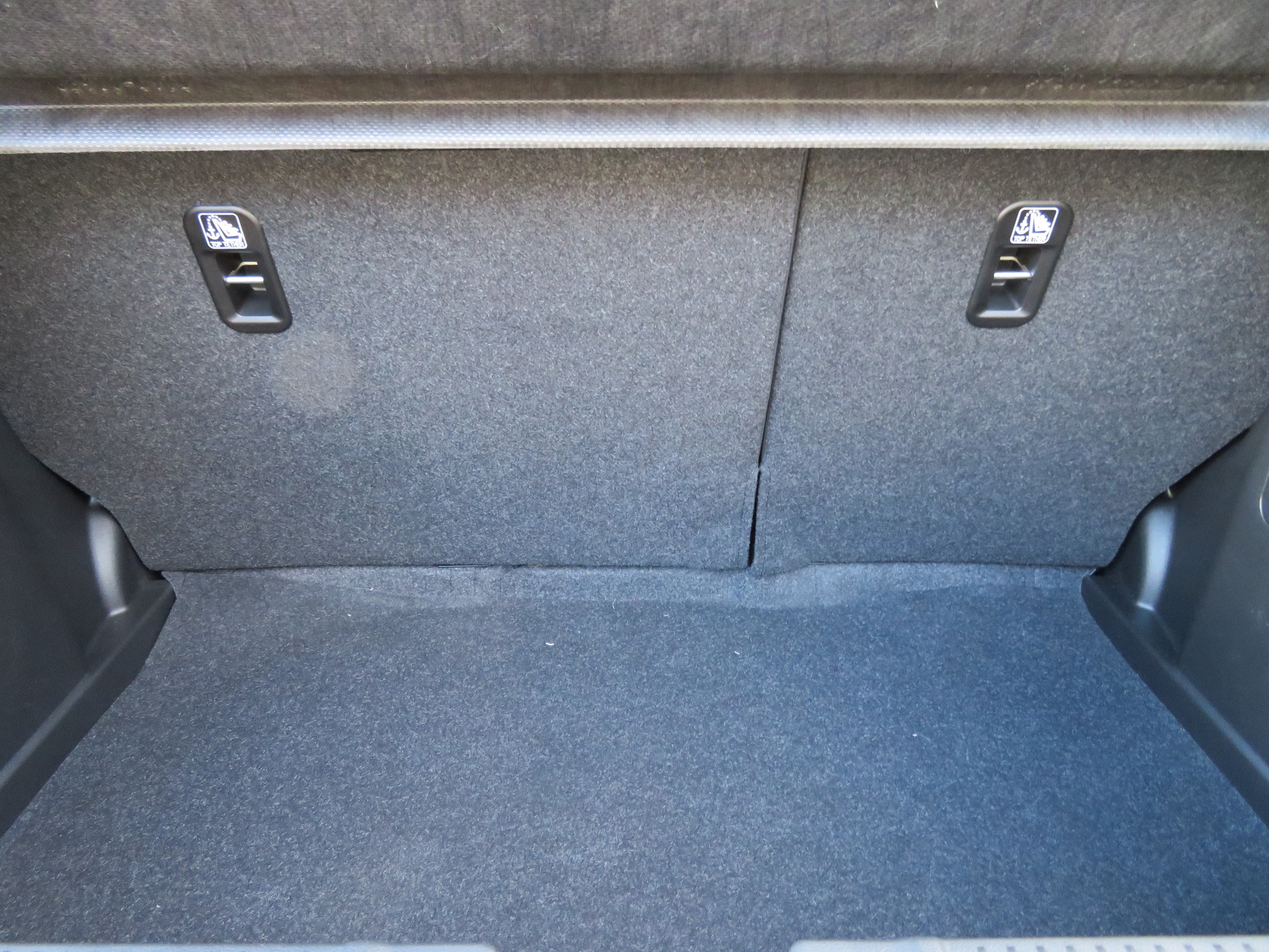 SUZUKI Swift 1.2 1st Edition Hybrid-image-10
