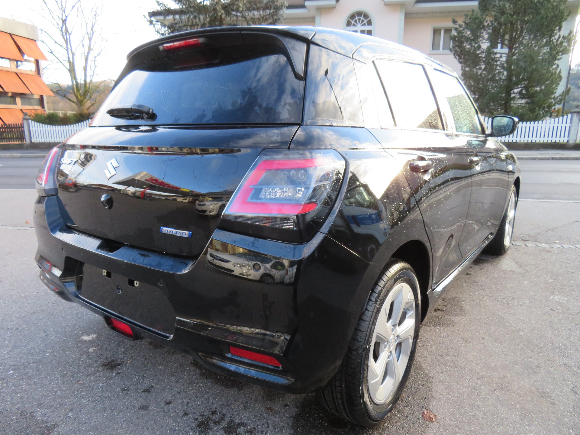 SUZUKI Swift 1.2 1st Edition Hybrid-image-4
