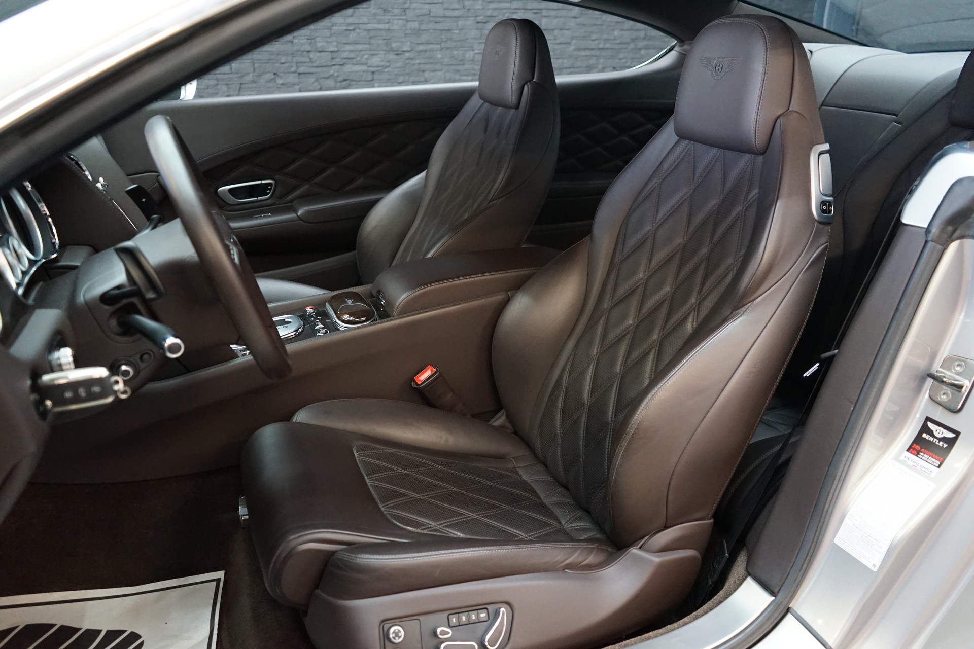 BENTLEY Continental GT 4.0 V8-image-5