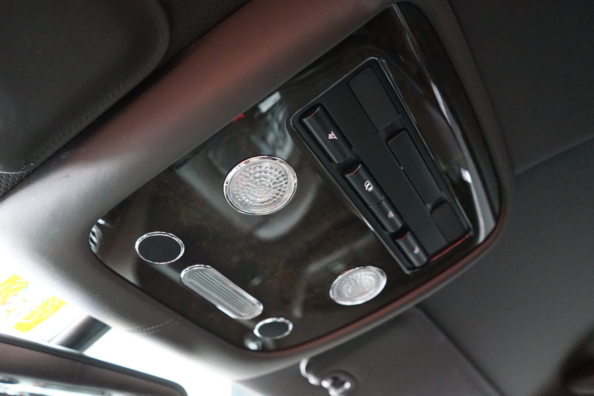BENTLEY Continental GT 4.0 V8-image-17
