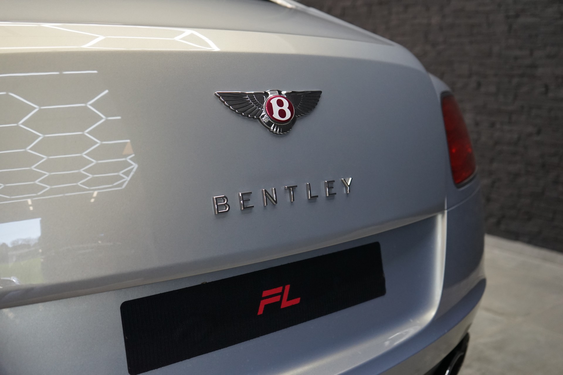 BENTLEY Continental GT 4.0 V8-image-3