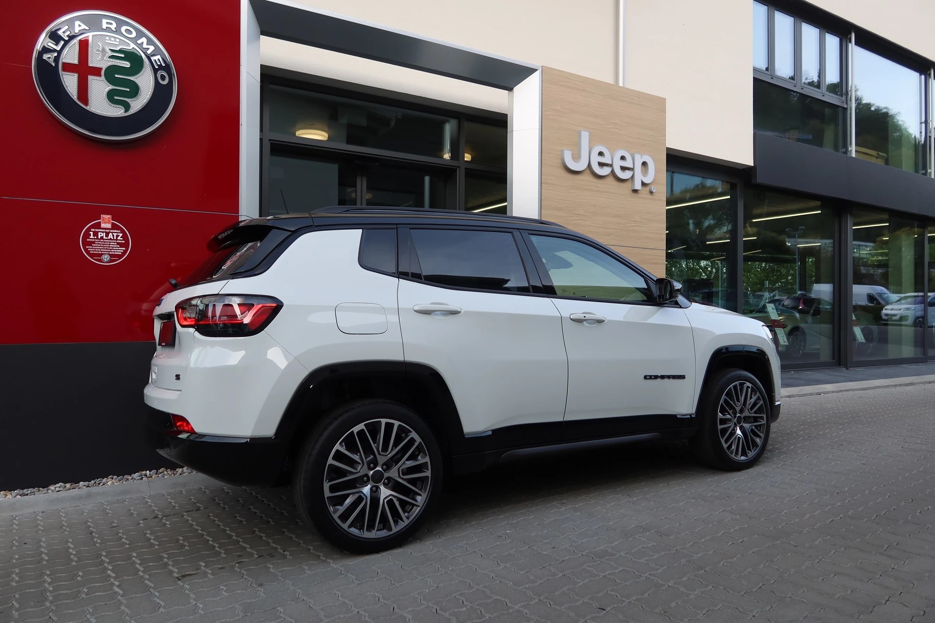 JEEP Compass 1.3 PHEV Summ Sky-image-4