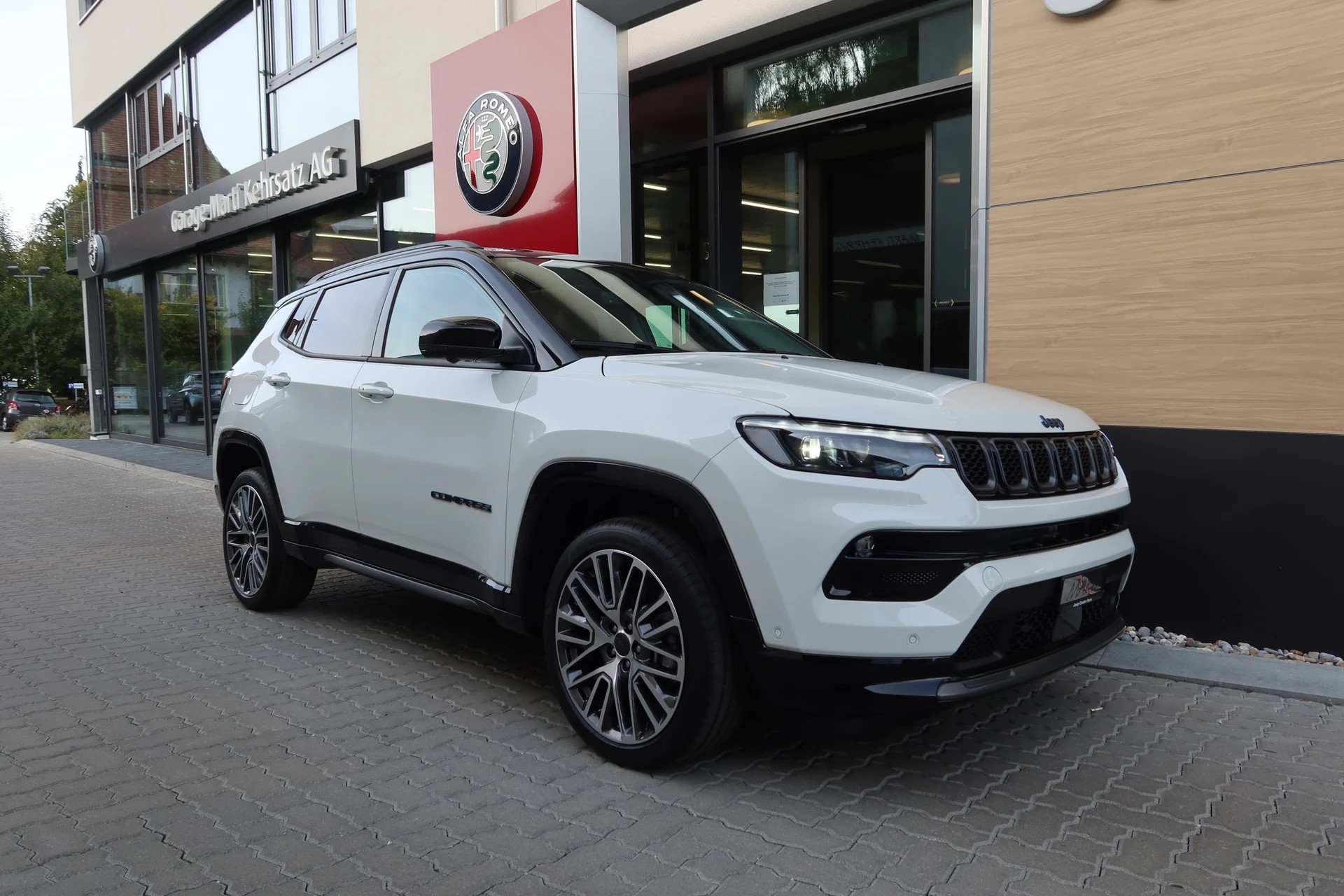 JEEP Compass 1.3 PHEV Summ Sky-image-1