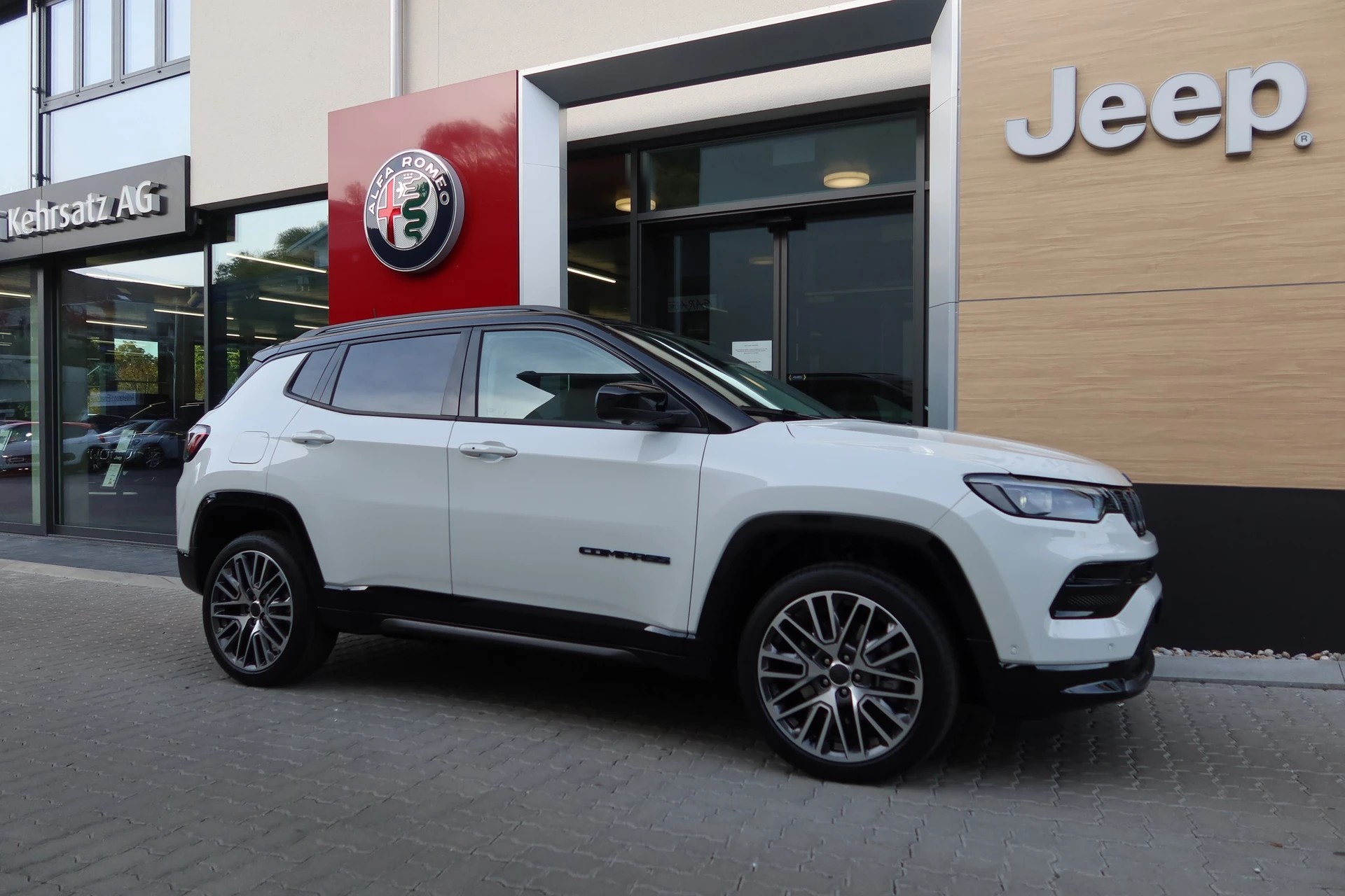 JEEP Compass 1.3 PHEV Summ Sky-image-0