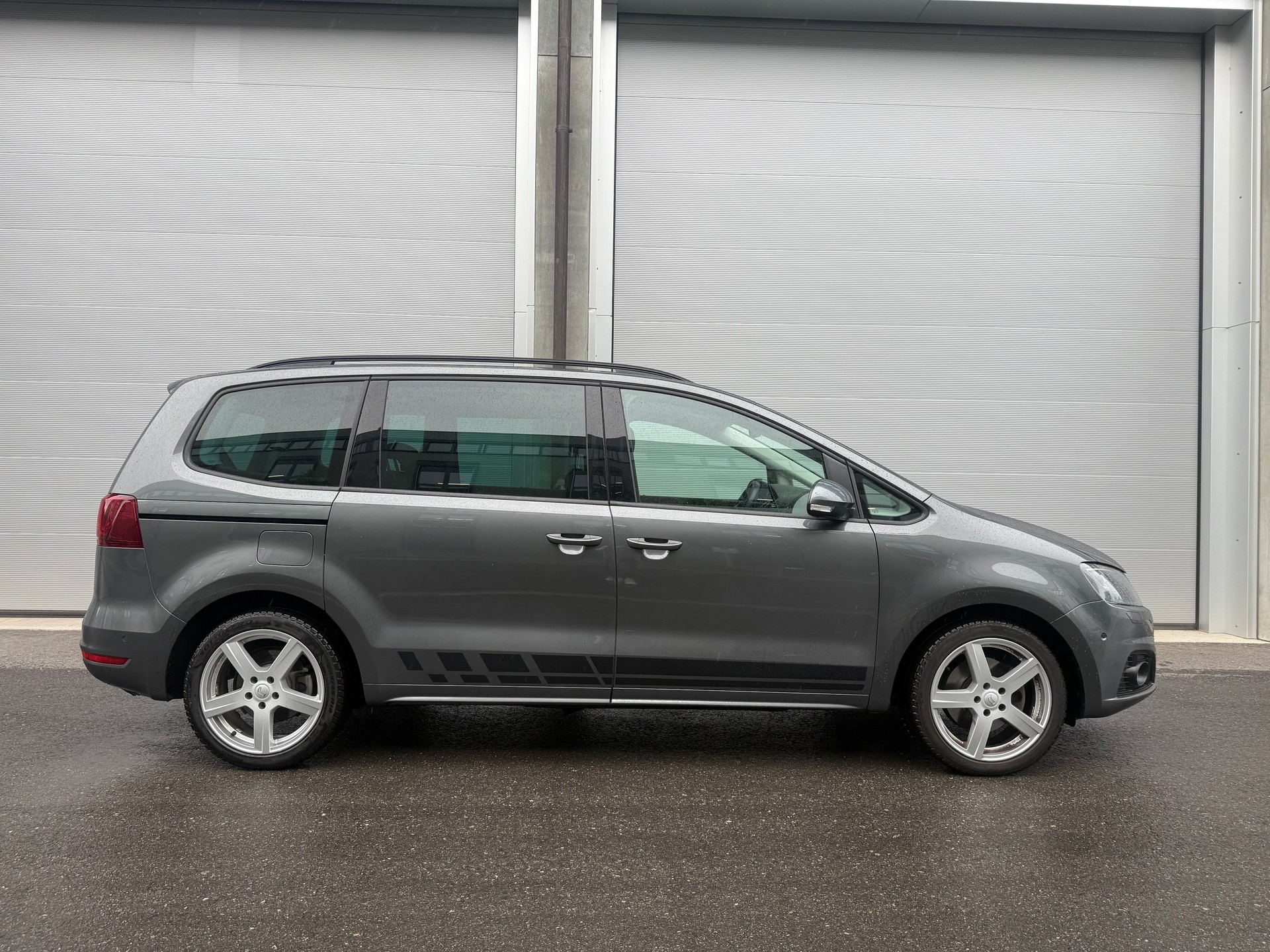 SEAT Alhambra 2.0 TSI FR Line DSG-image-2