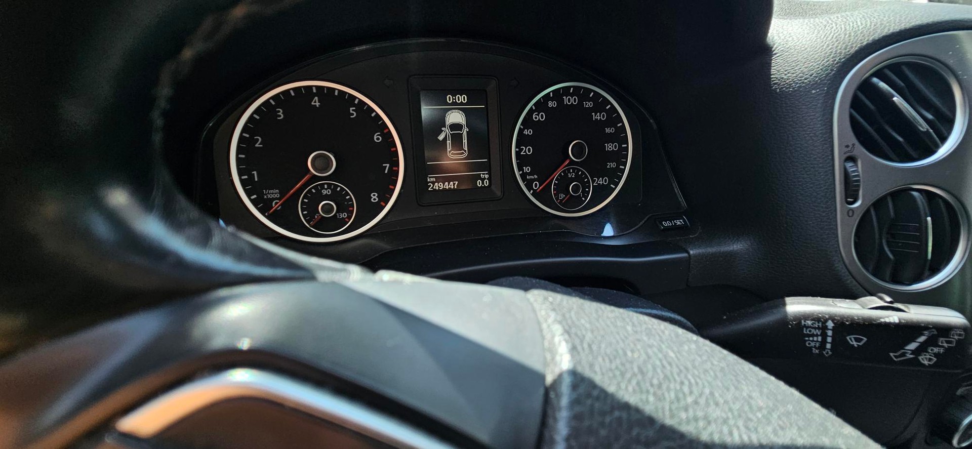VW Tiguan 2.0 TSI Sport&Style DSG-image-4