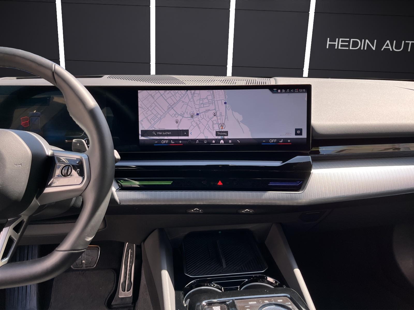 BMW 520d xDrive Touring-image-17