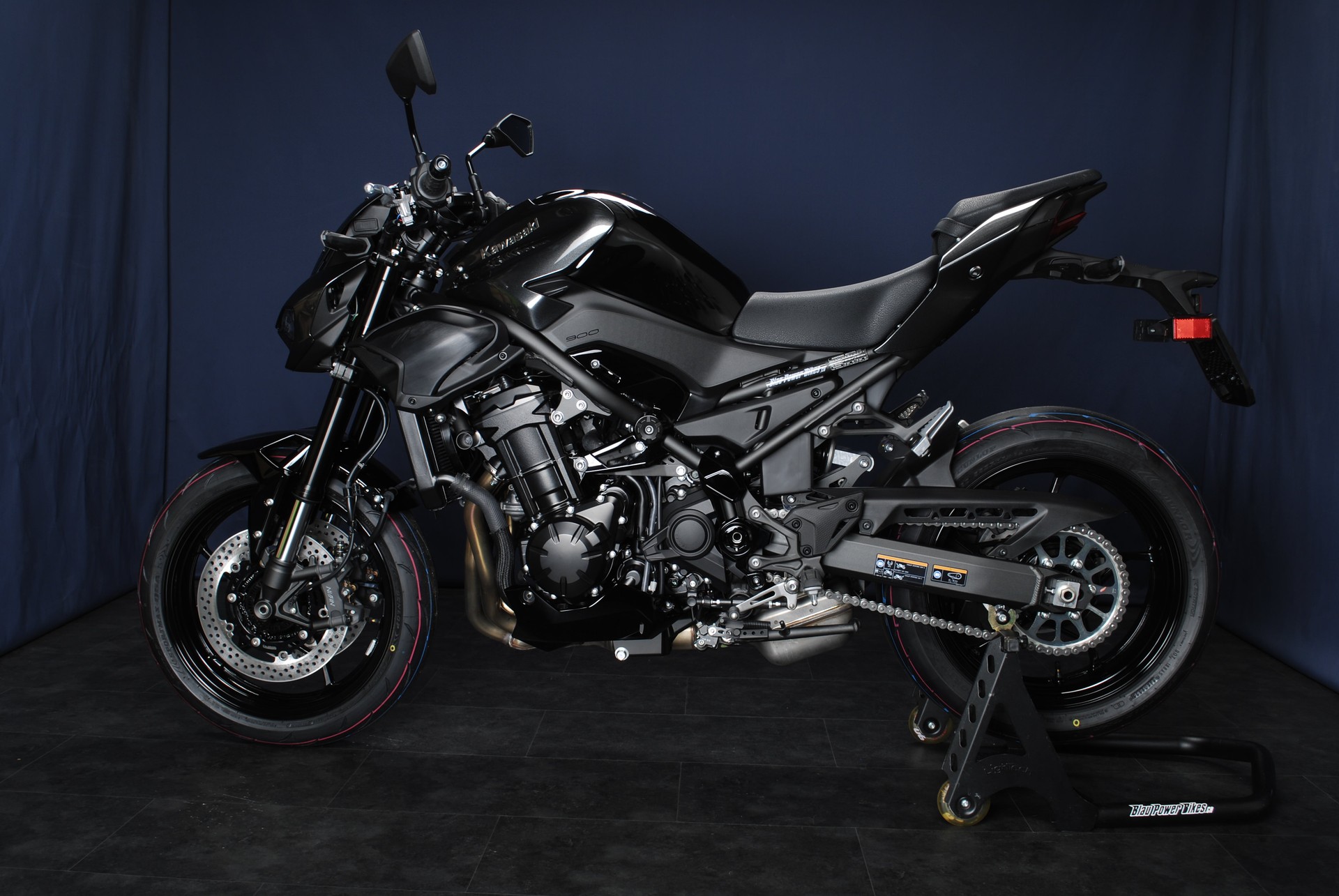 KAWASAKI Z 900 (70kW) MY26-image-8