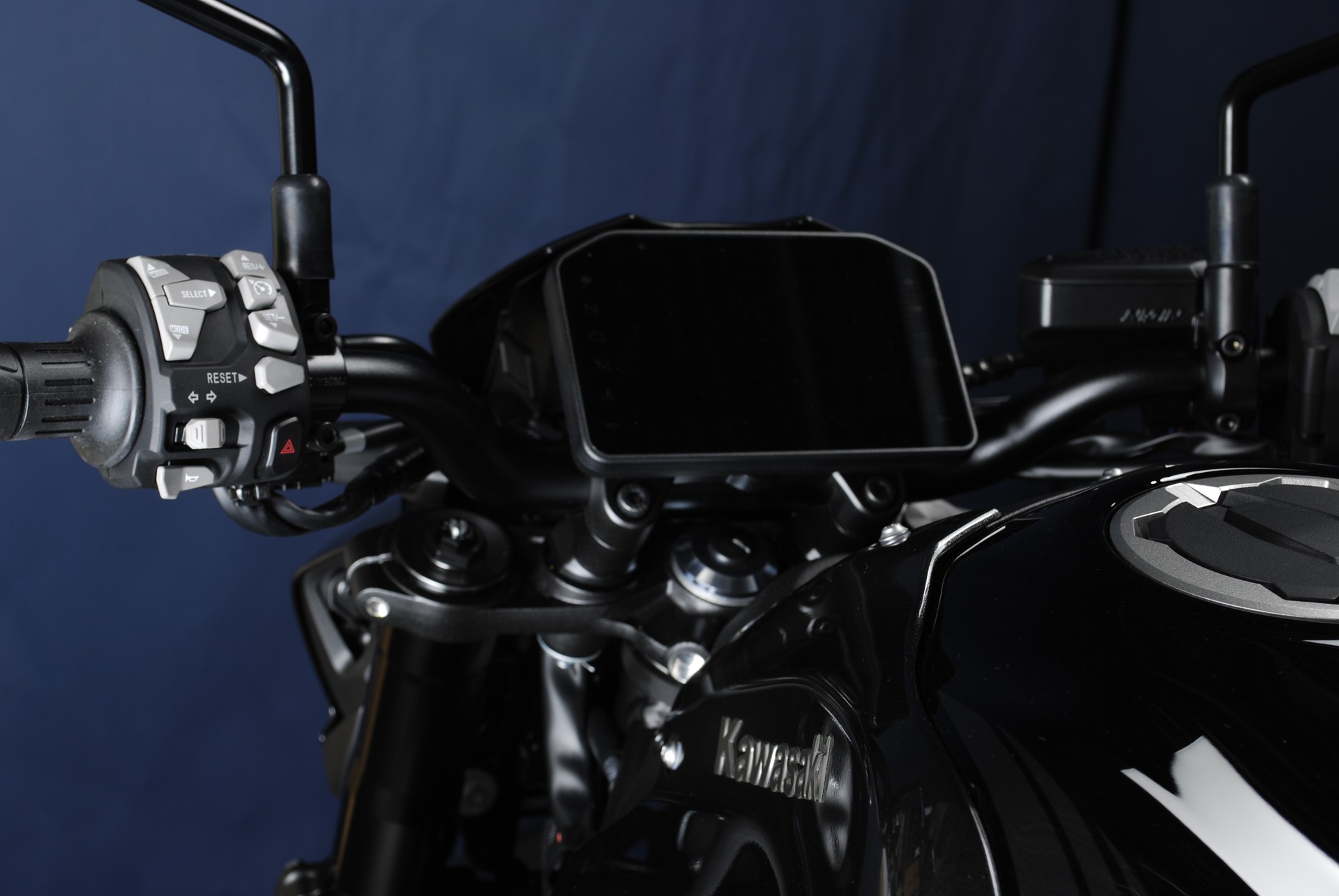 KAWASAKI Z 900 (70kW) MY26-image-12