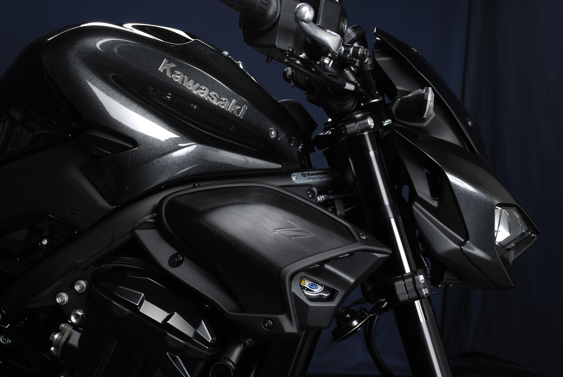 KAWASAKI Z 900 (70kW) MY26-image-4