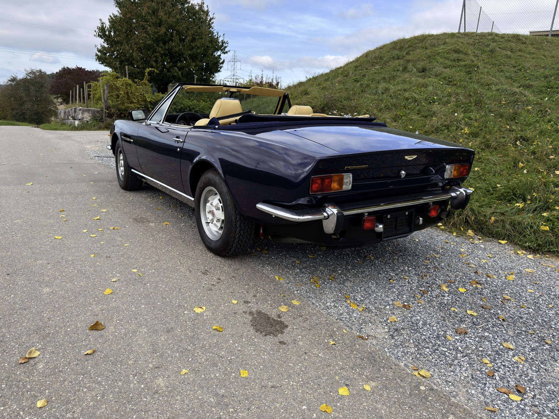 ASTON MARTIN Volante V8 (Veteranenfahrzeug)-image-2