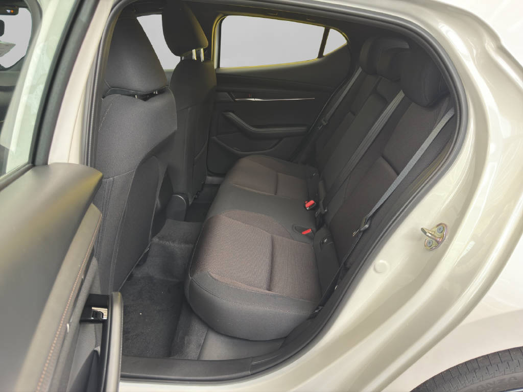 MAZDA 3 Hatchback 2.5 Centre-Line-image-7