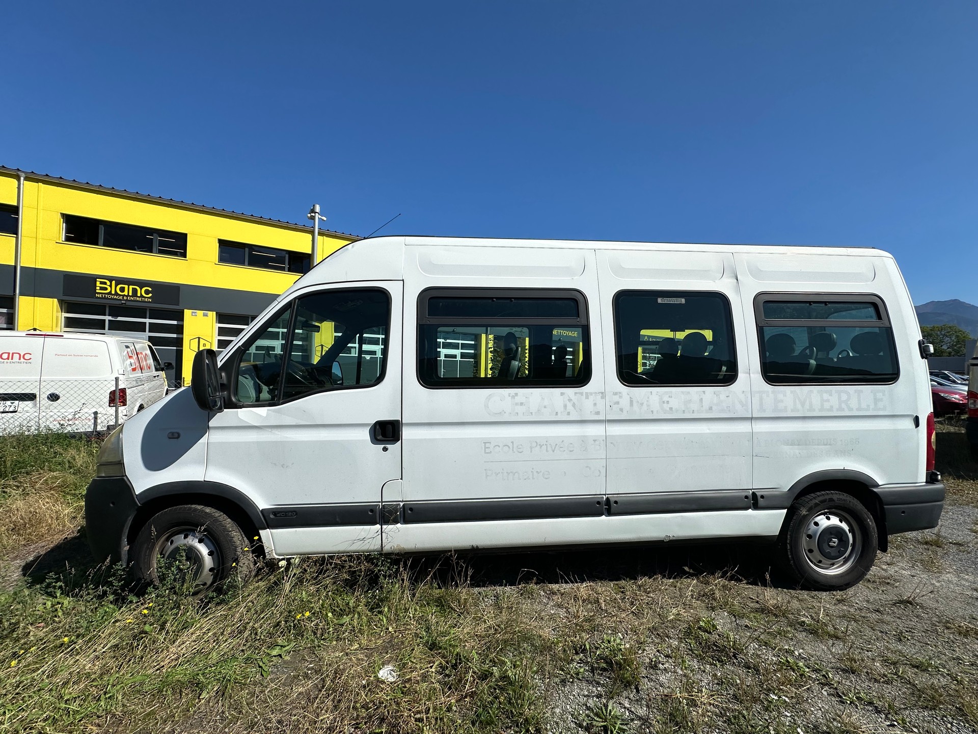 NISSAN INTERSTAR-image-7