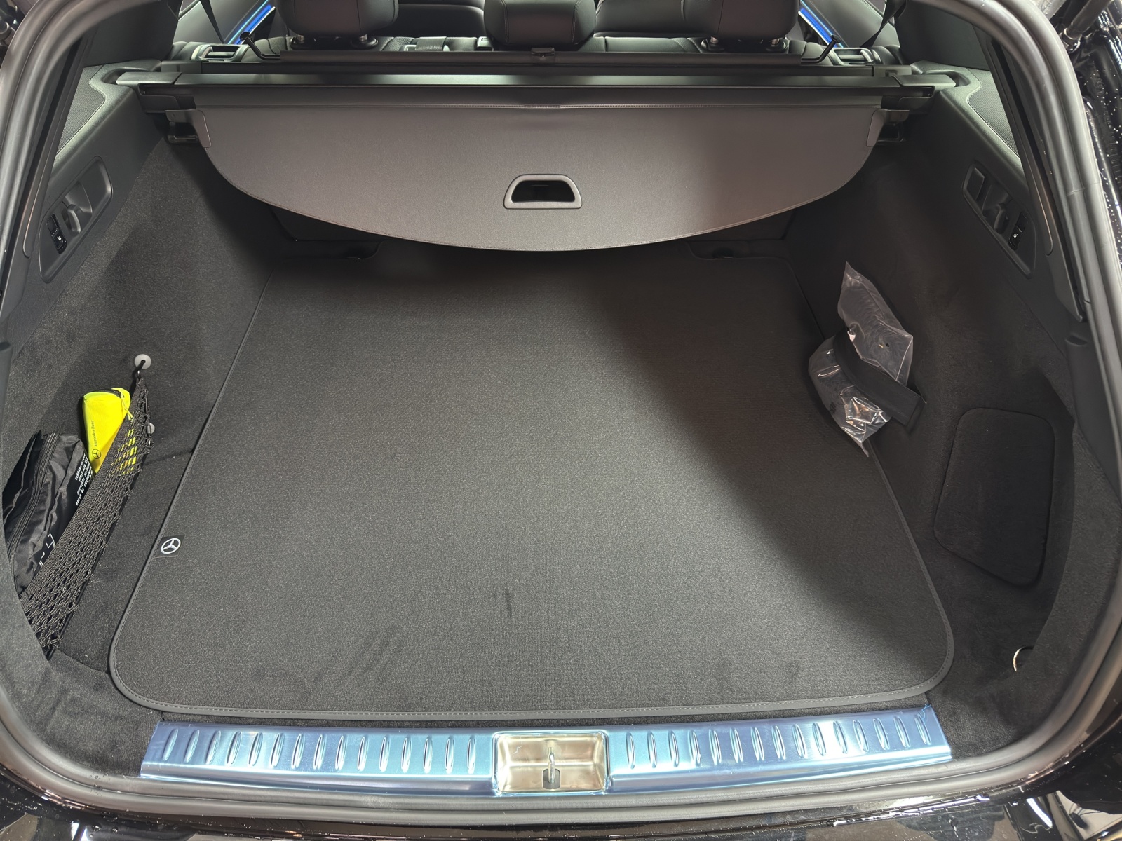 MERCEDES-BENZ E 220 d T 4Matic 9G-Tronic-image-8