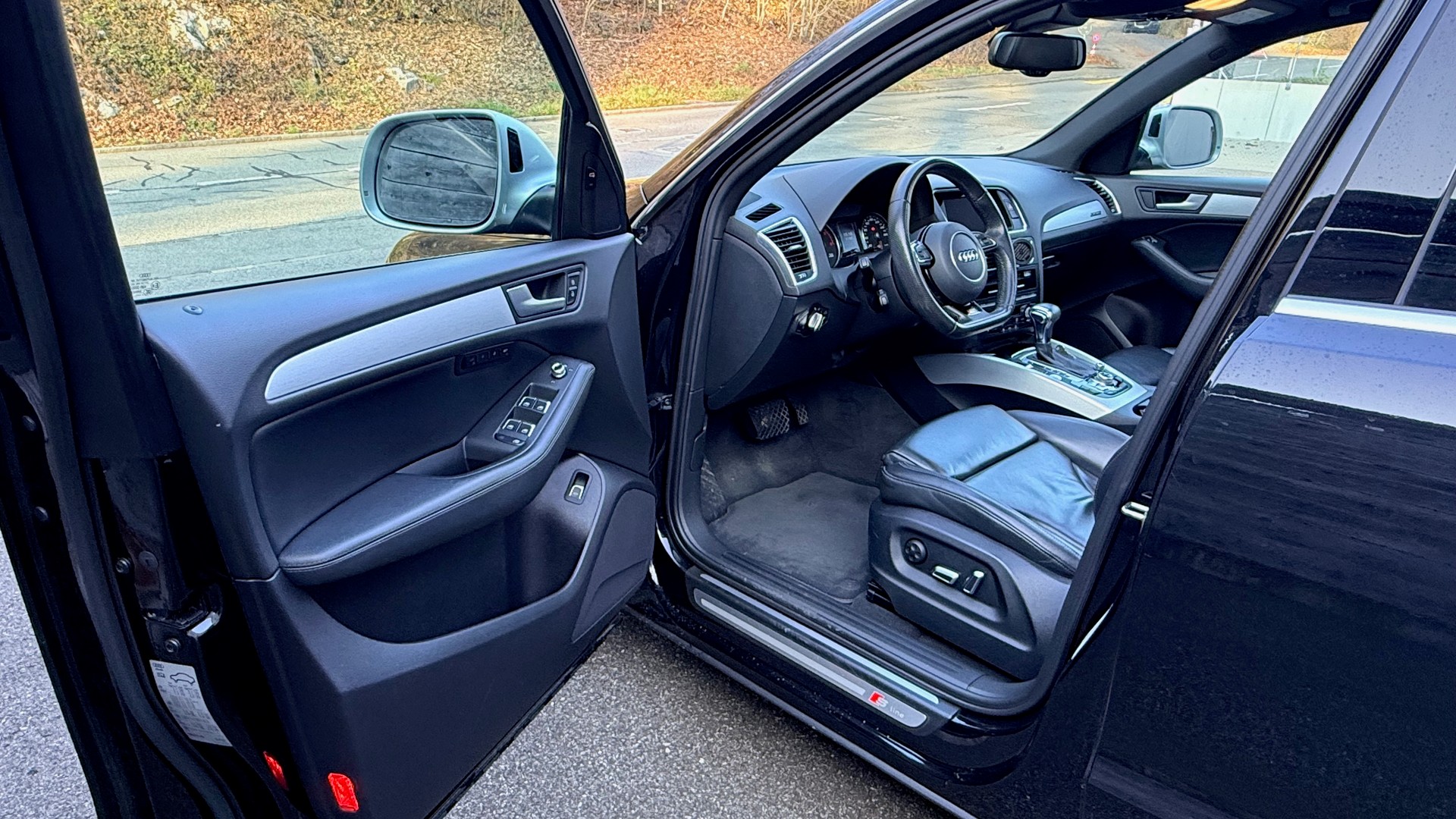 AUDI Q5 2.0 TDI quattro S-tronic-image-5