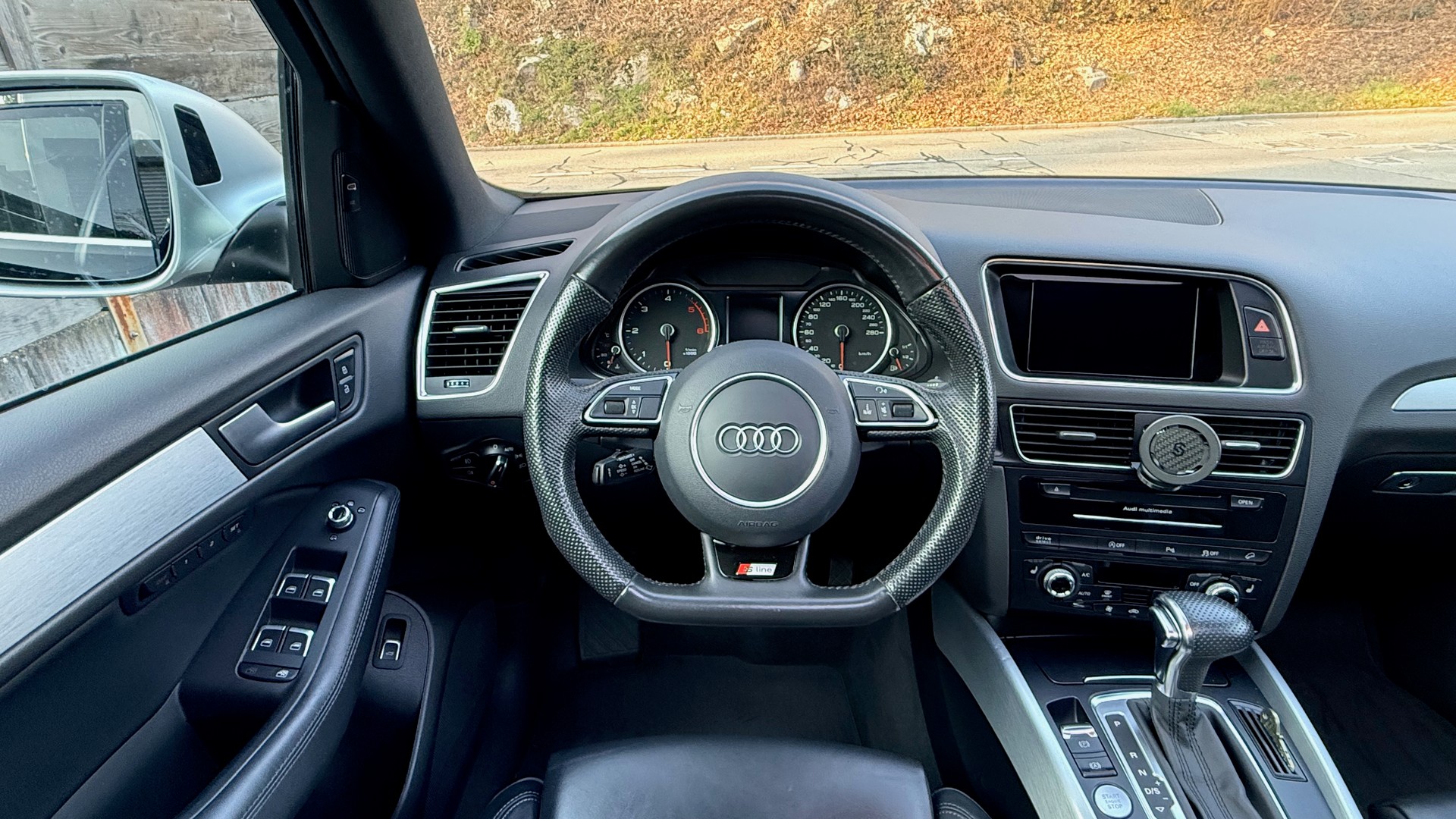 AUDI Q5 2.0 TDI quattro S-tronic-image-8