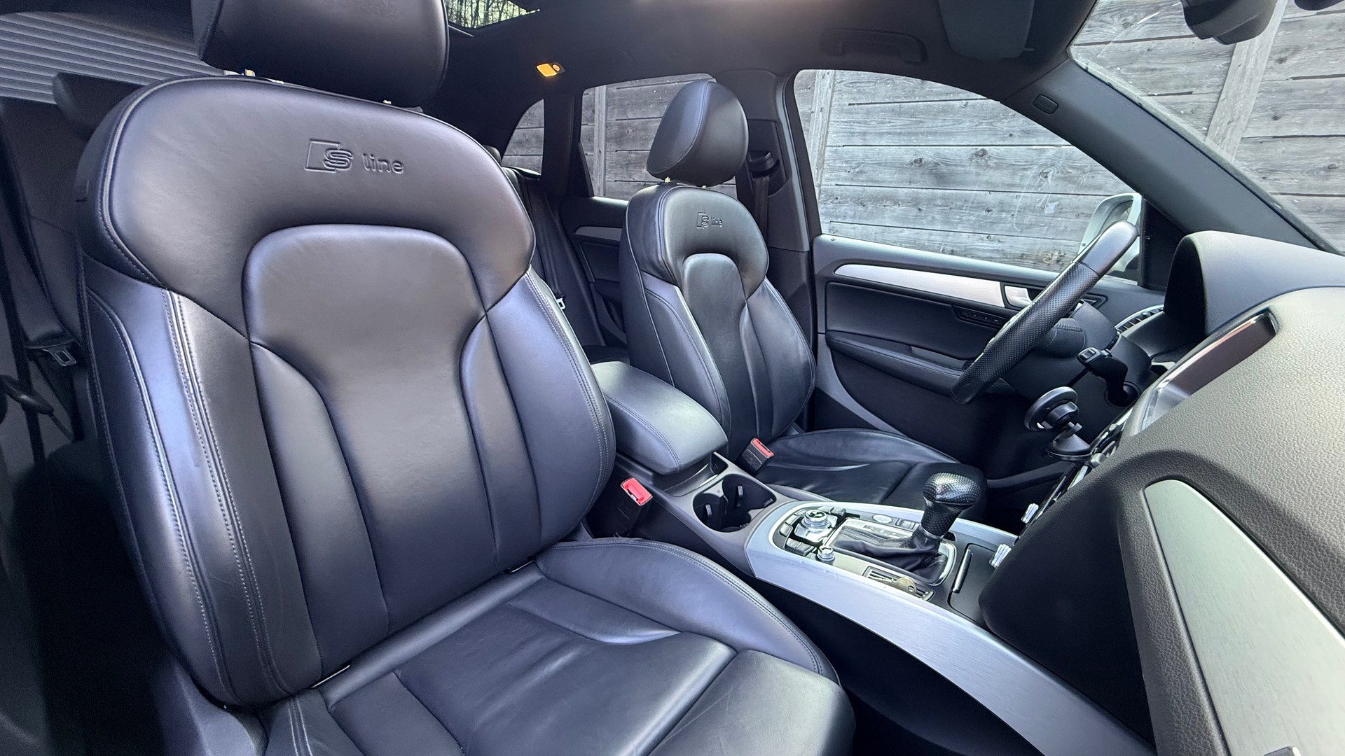 AUDI Q5 2.0 TDI quattro S-tronic-image-11