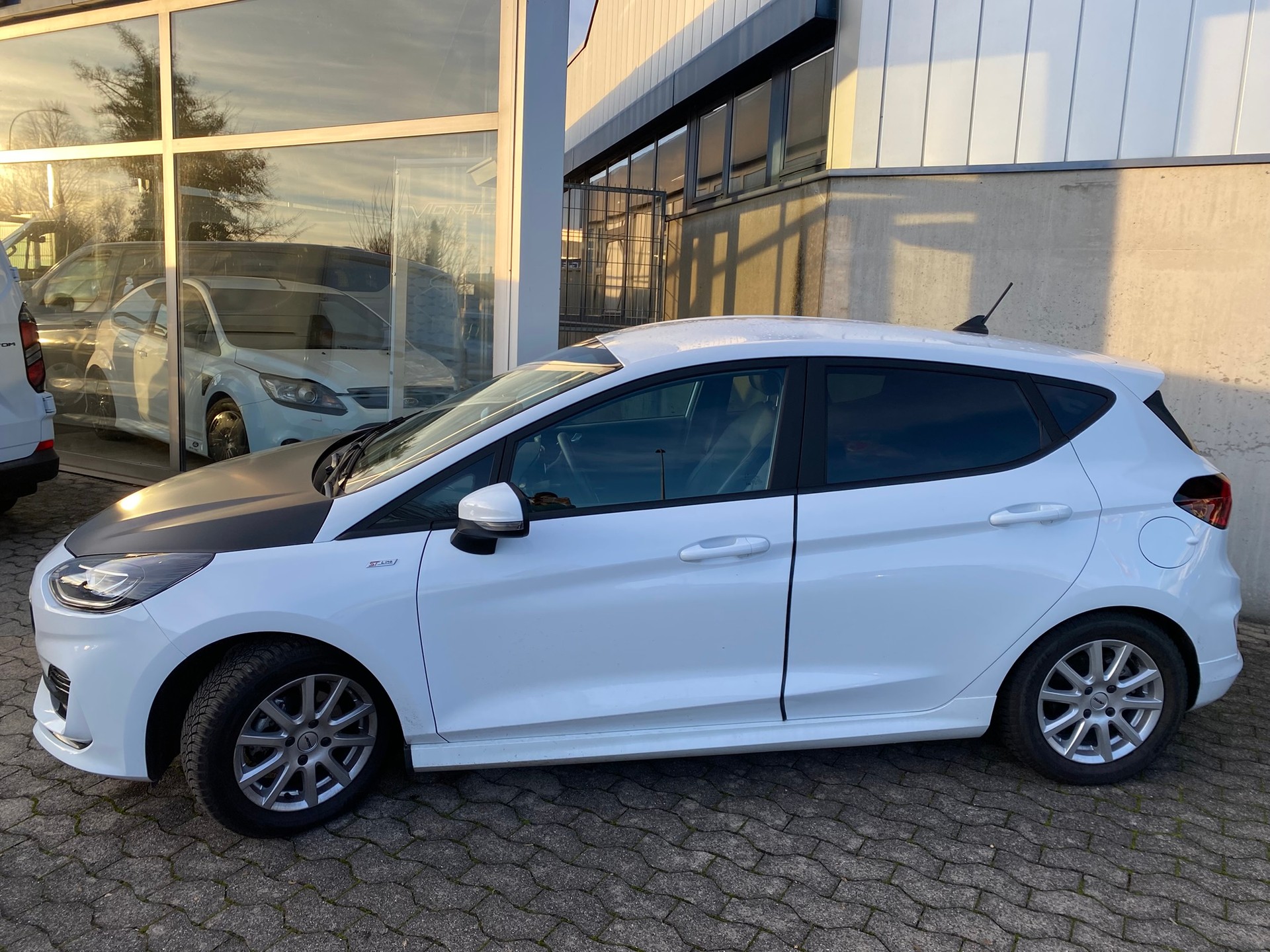 FORD Fiesta 1.0 SCTi MHEV ST Line X Automat-image-6
