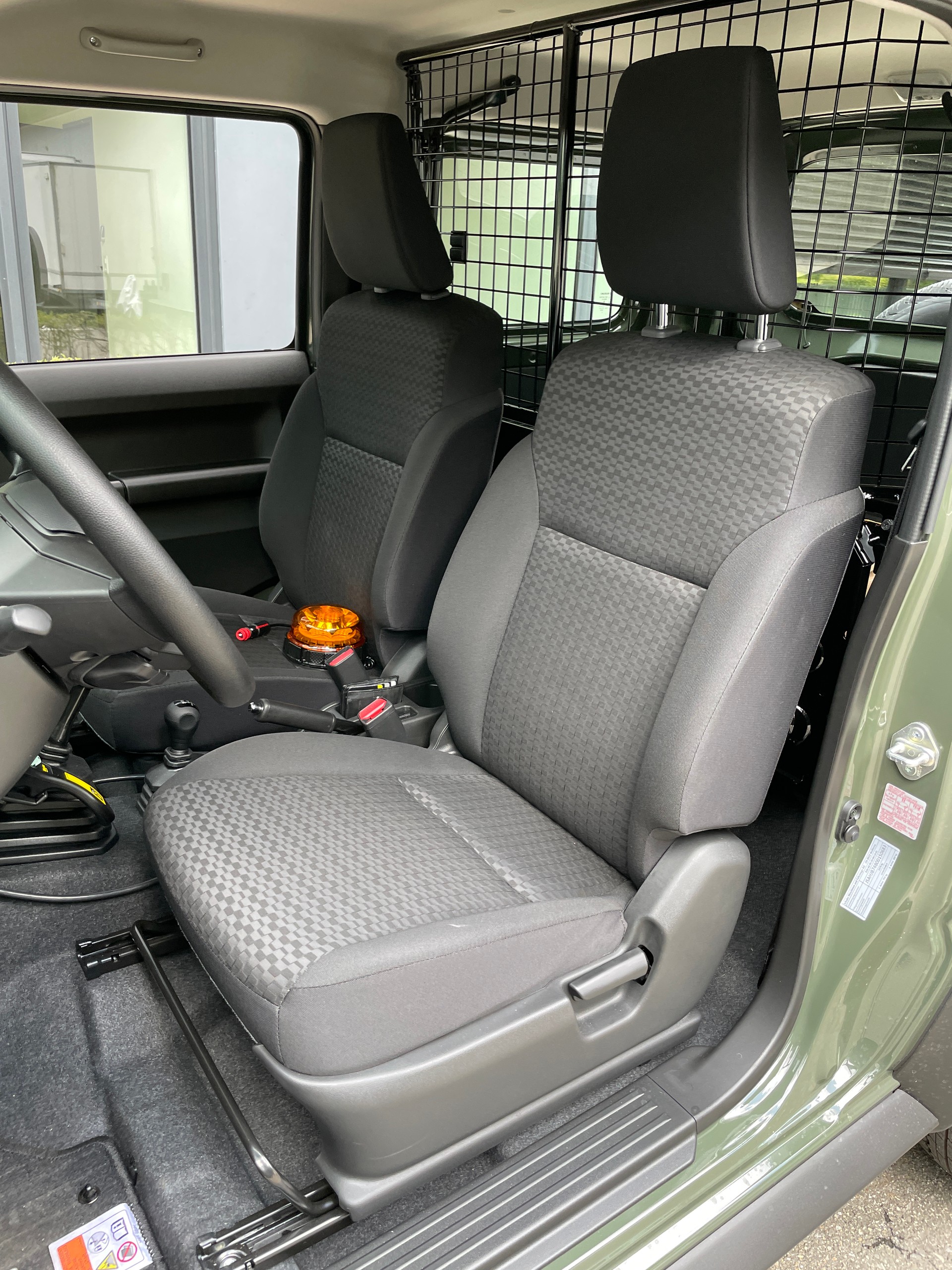SUZUKI SUZUKI Jimny 1.5 Compact+ 4x4 mit Schneepflug, Winterdienst-image-9