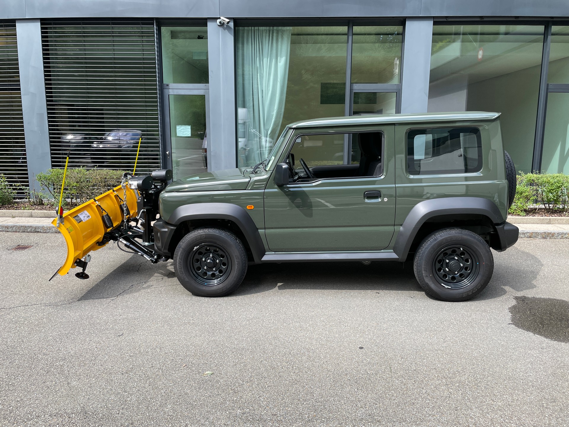 SUZUKI SUZUKI Jimny 1.5 Compact+ 4x4 mit Schneepflug, Winterdienst-showroom-element-2