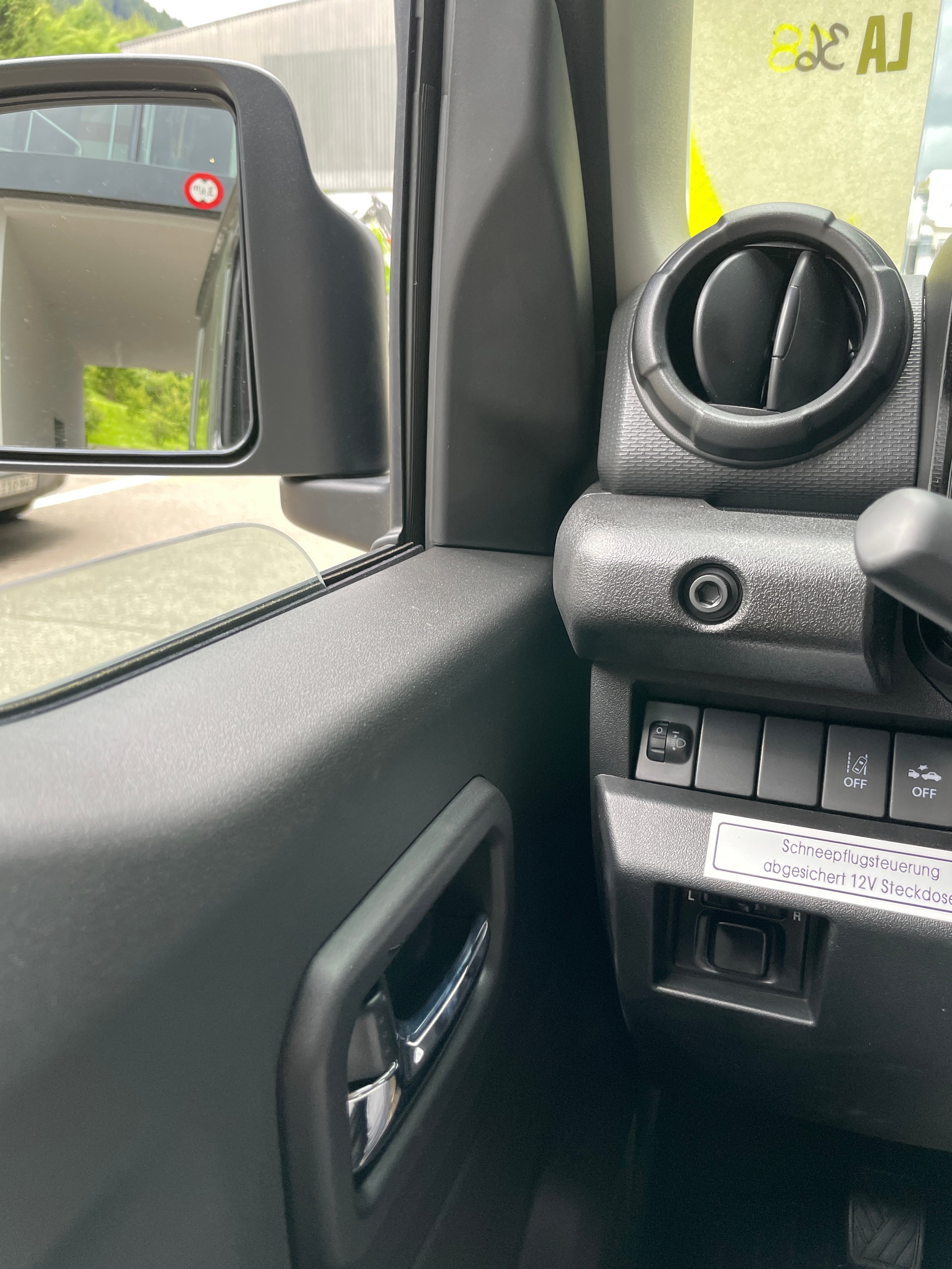 SUZUKI SUZUKI Jimny 1.5 Compact+ 4x4 mit Schneepflug, Winterdienst-image-12