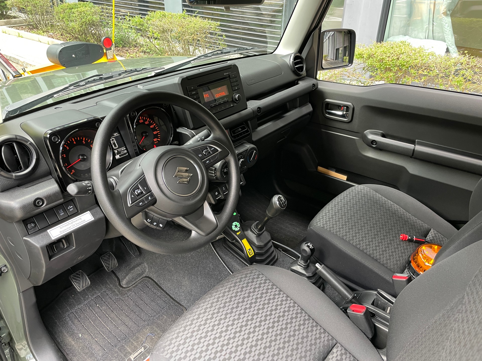 SUZUKI SUZUKI Jimny 1.5 Compact+ 4x4 mit Schneepflug, Winterdienst-image-7