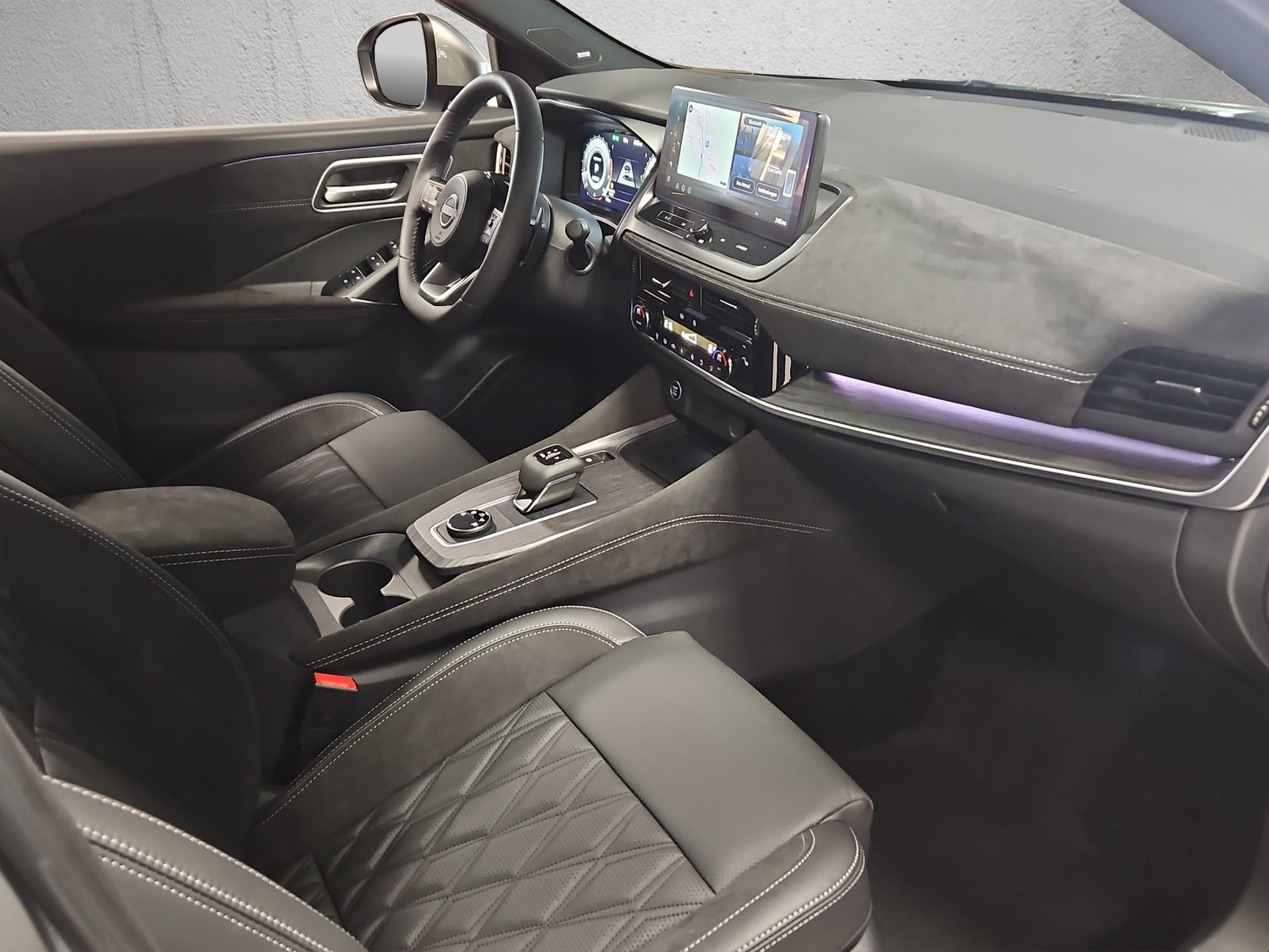NISSAN Qashqai 1.3 MHEV Tekna+ 4x4-image-19