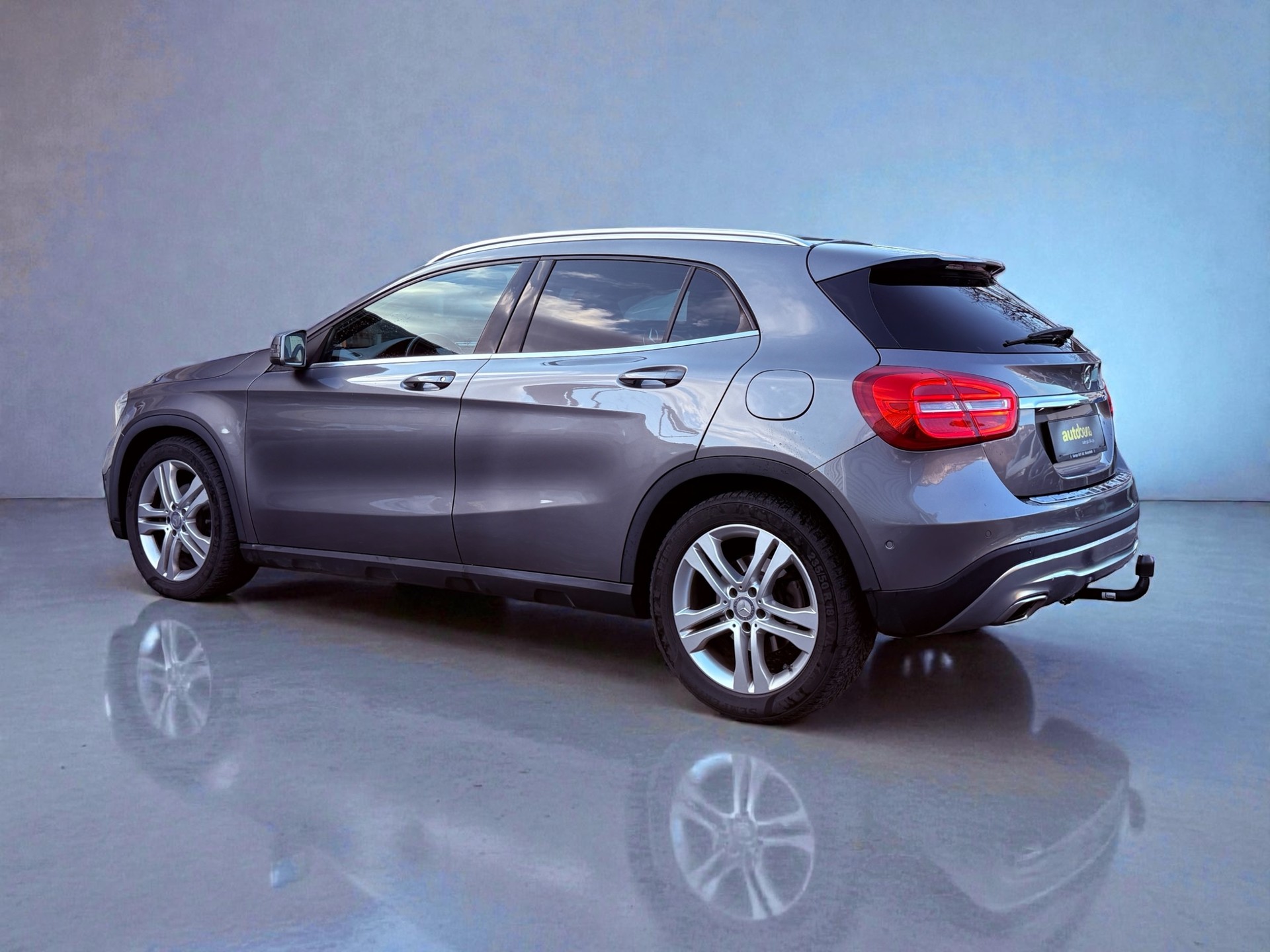 MERCEDES-BENZ GLA 220 CDI Urban 4Matic 7G-DCT-image-2