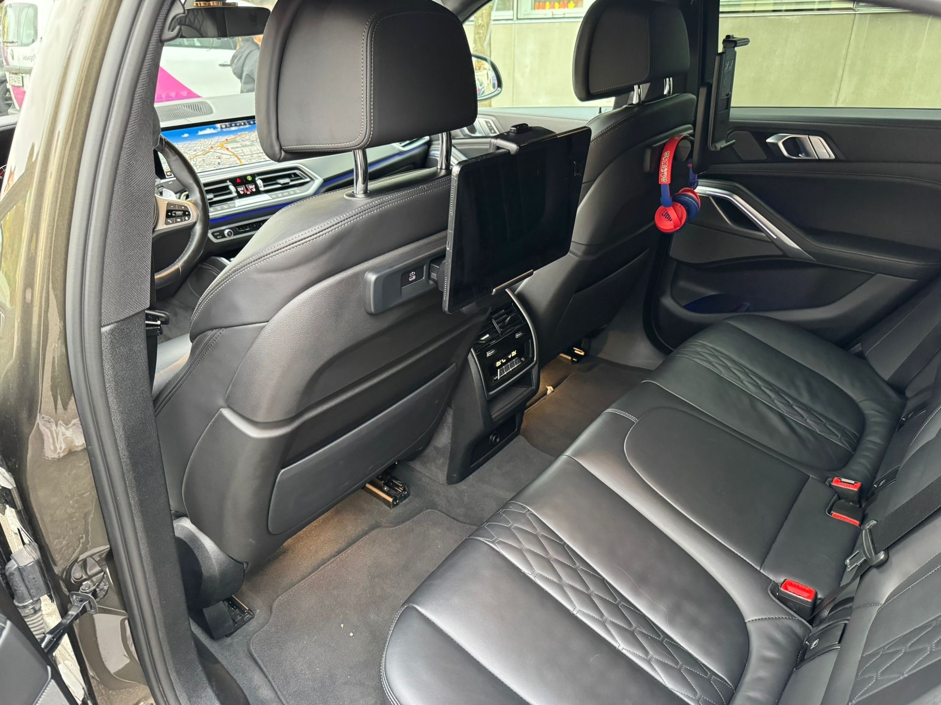 BMW X6 xDrive 48V 30d M Sport Steptronic-showroom-element-3