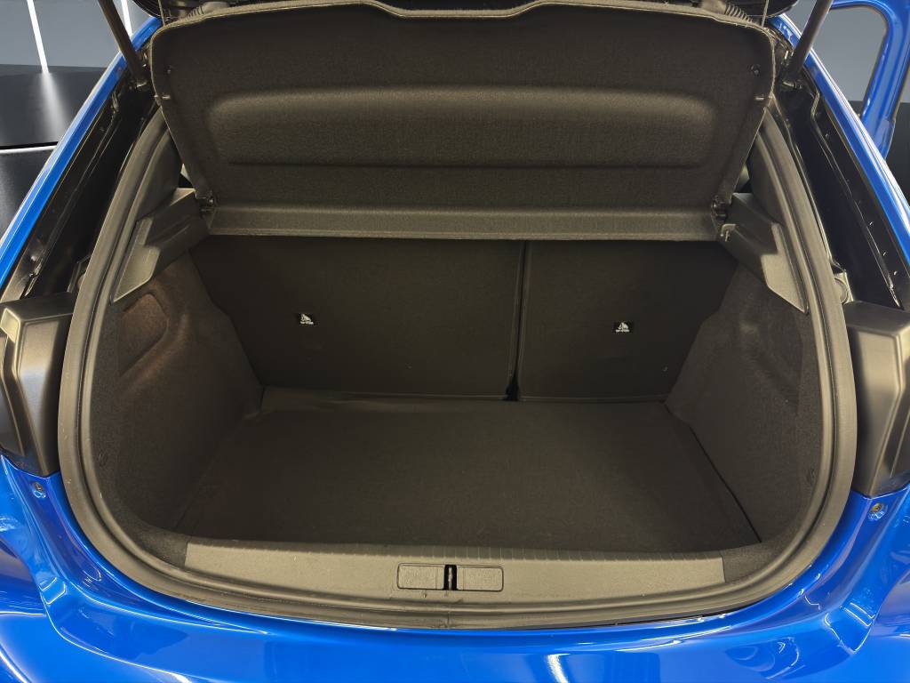 PEUGEOT 208 1.2 MHEV 110 GT-image-11