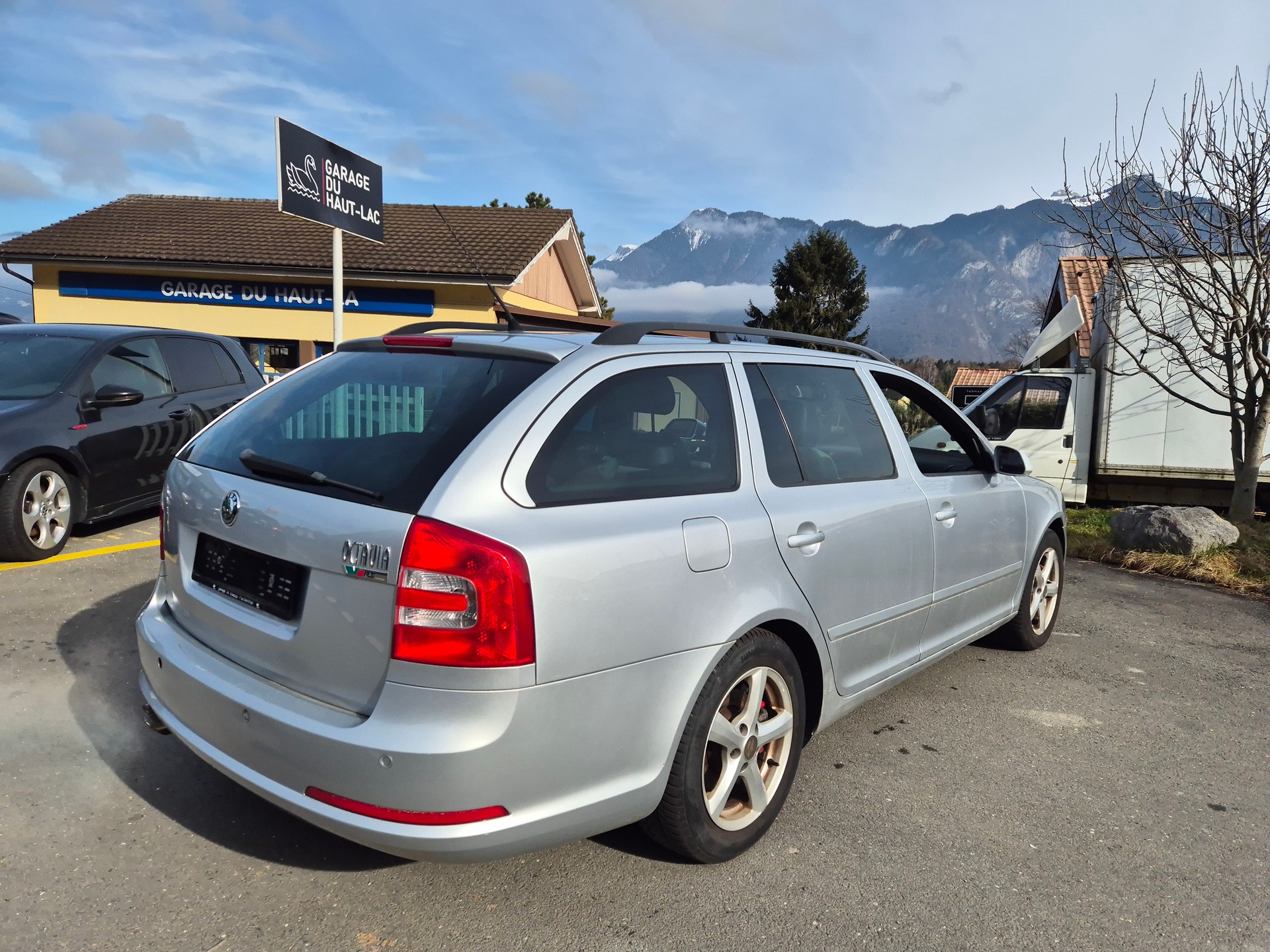 SKODA Octavia 2.0 TFSI RS-image-2