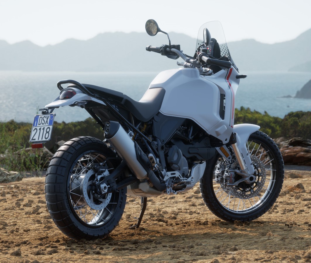 DUCATI Desert X-showroom-element-3