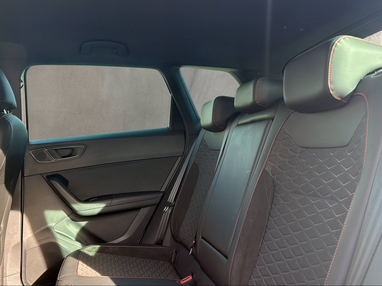 SEAT Ateca 1.5 TSI EVO Hola FR DSG-image-11