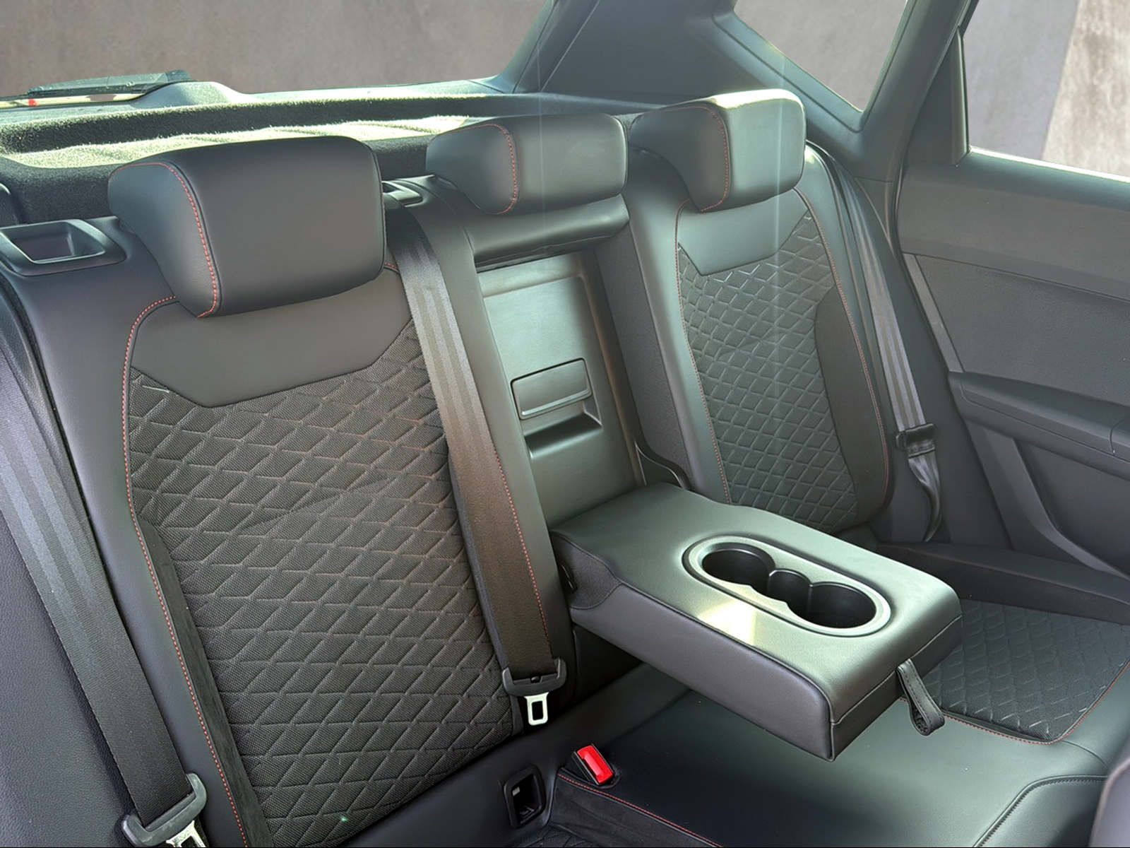 SEAT Ateca 1.5 TSI EVO Hola FR DSG-image-12