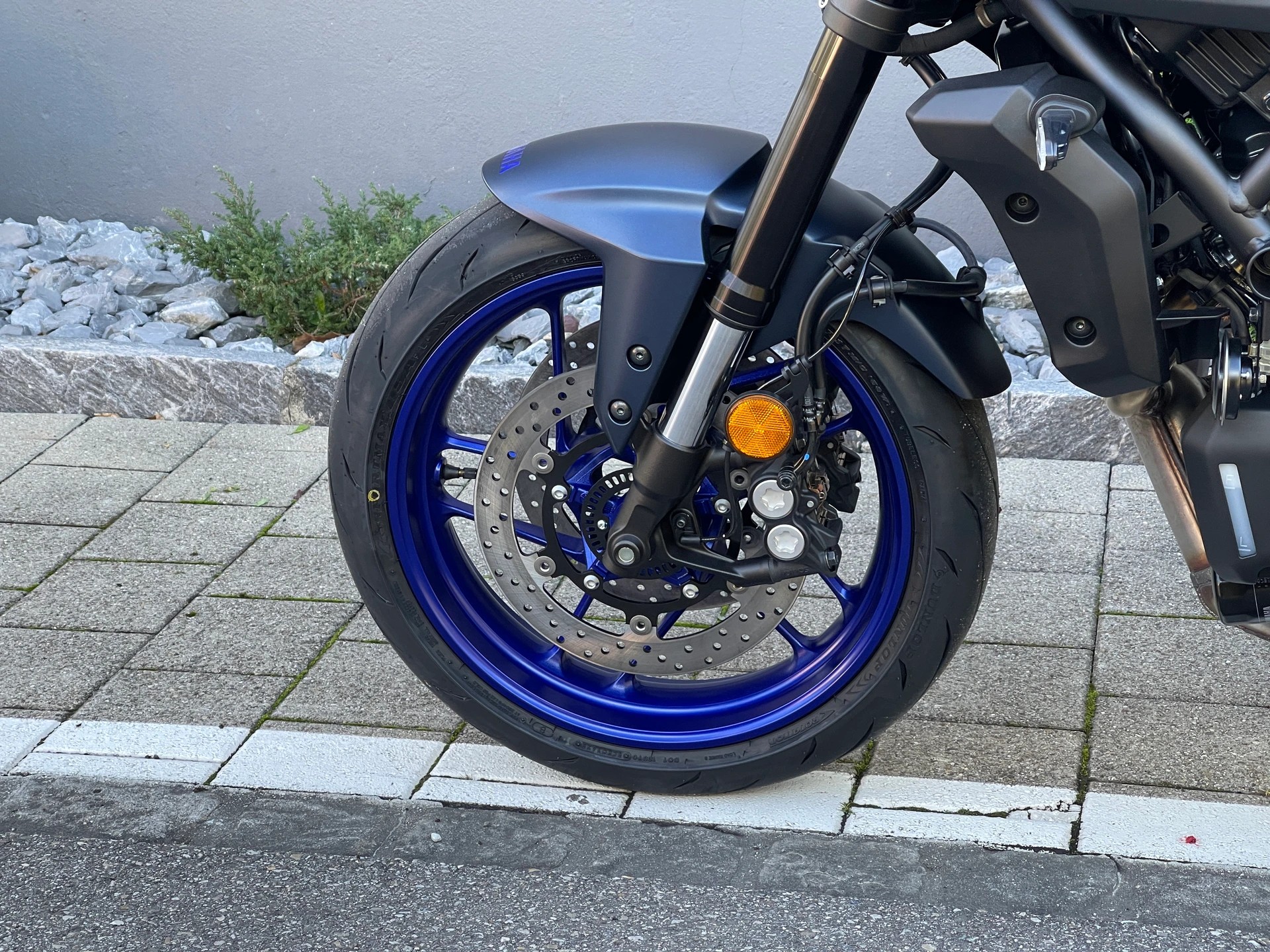 YAMAHA MT-07 Y-AMT (35kW)-showroom-element-2