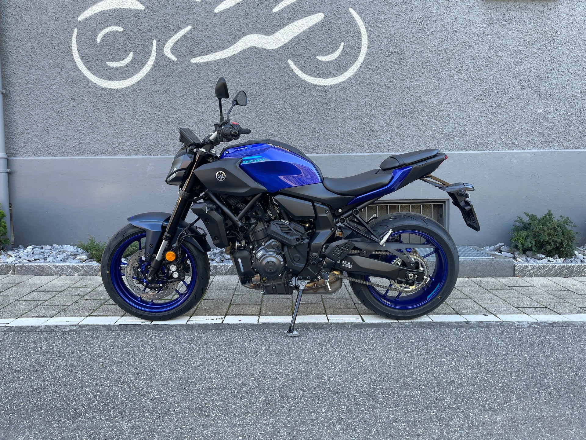 YAMAHA MT-07 Y-AMT (35kW)-showroom-element-1