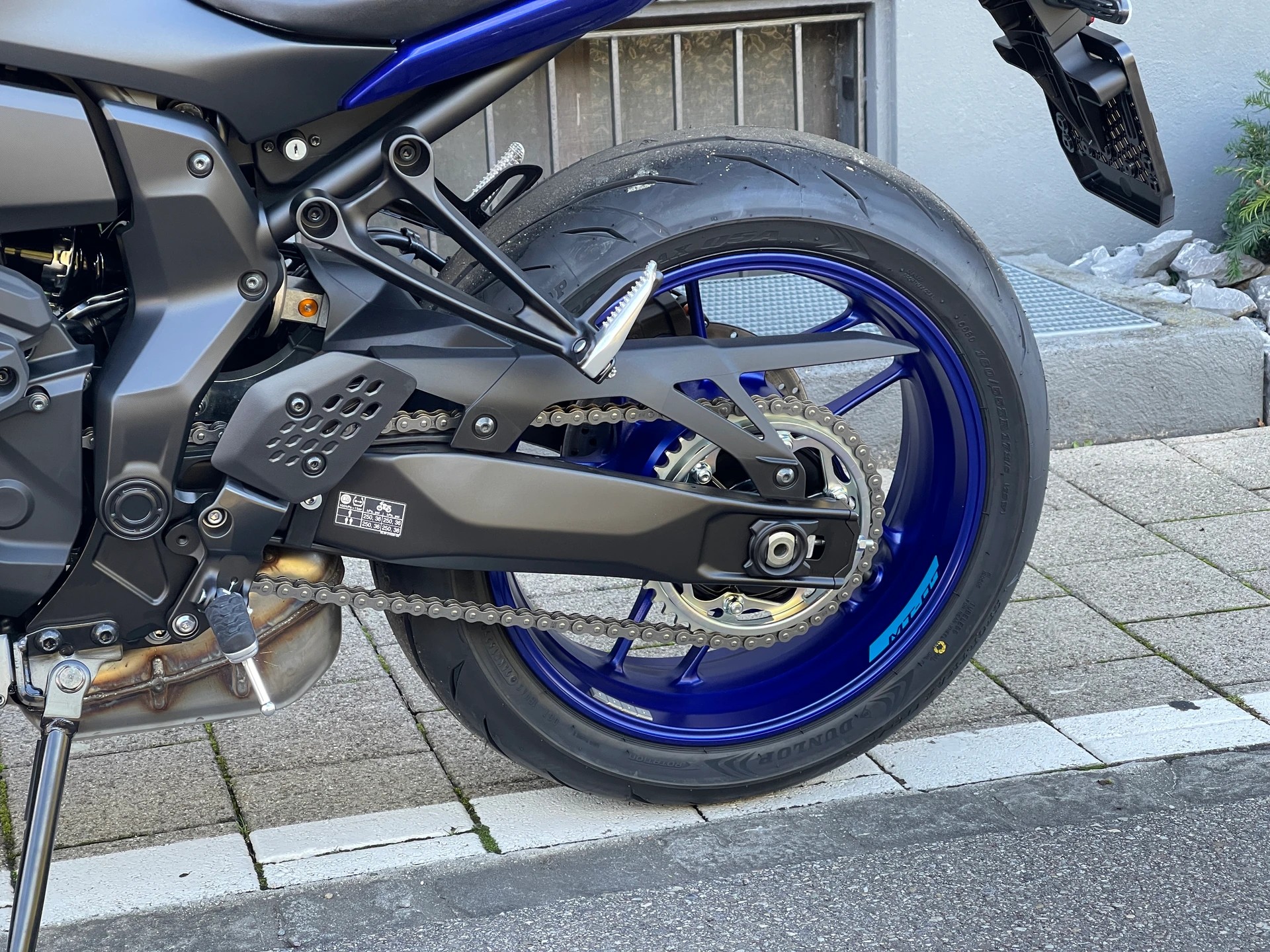 YAMAHA MT-07 Y-AMT (35kW)-showroom-element-3