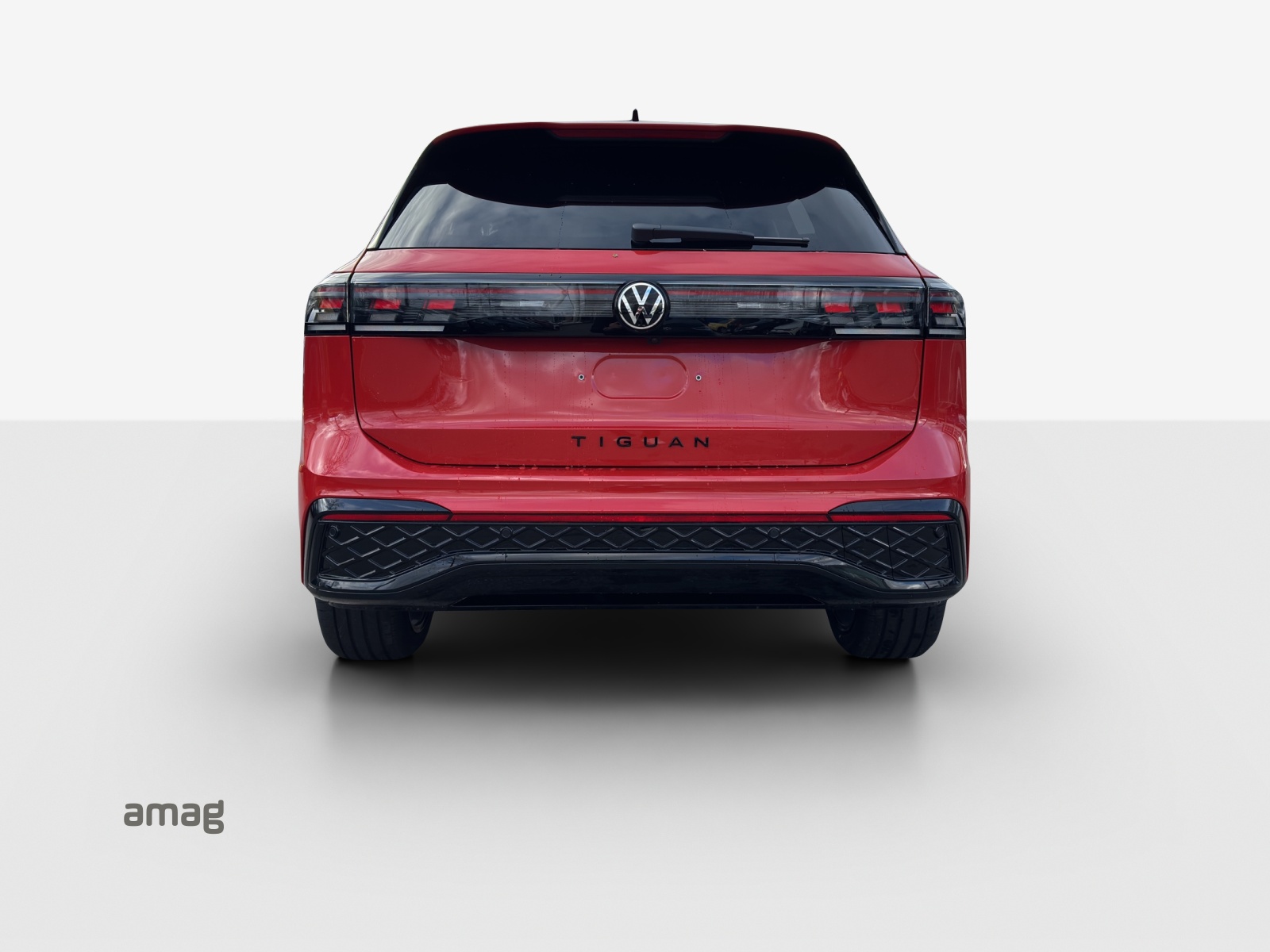 VW Tiguan 2.0 TSI DSG R-Line 4Motion-image-3