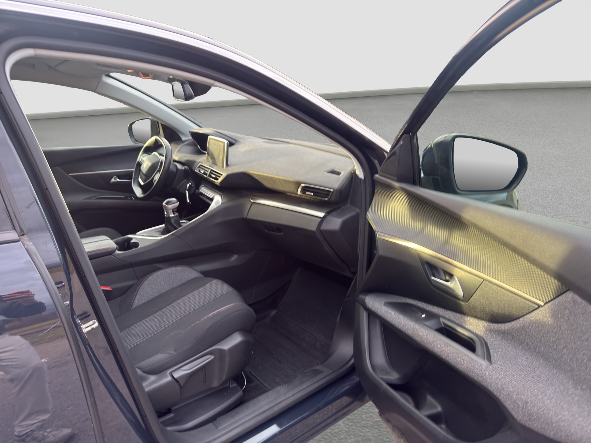 PEUGEOT 3008 1.5 BlueHDi Active ** Austauschmotor - 133'067 km ** Digital Cockpit **-image-11