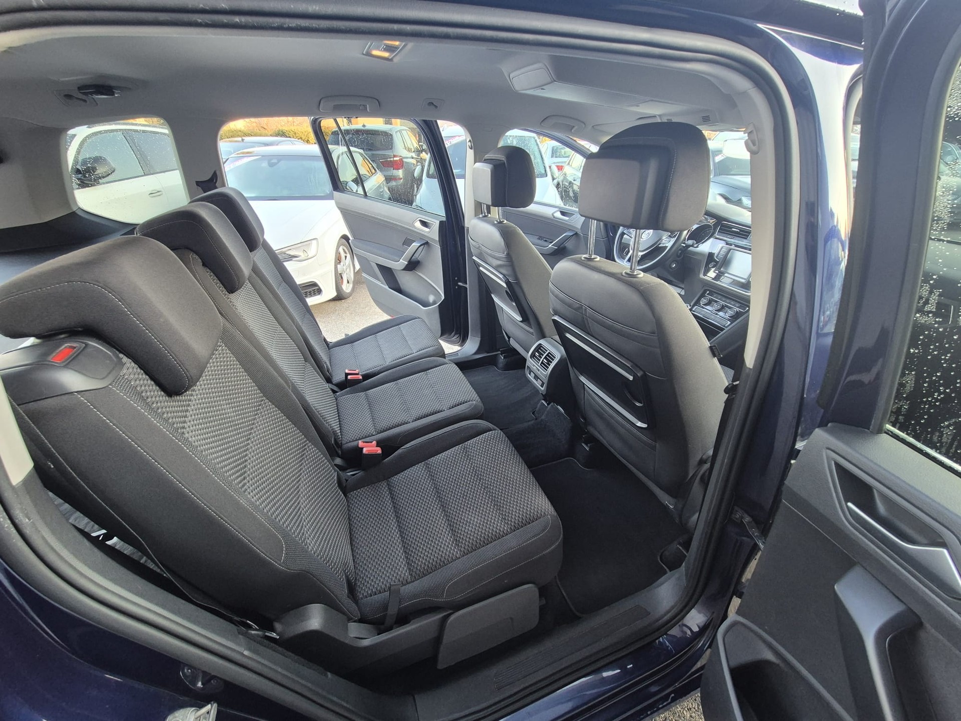 VW Touran 1.2 TSI BlueMotion Technology Comfortline-image-9