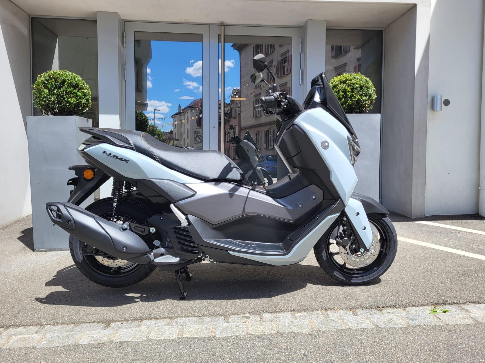 YAMAHA N-Max GPD 125 Tech Max-showroom-element-1