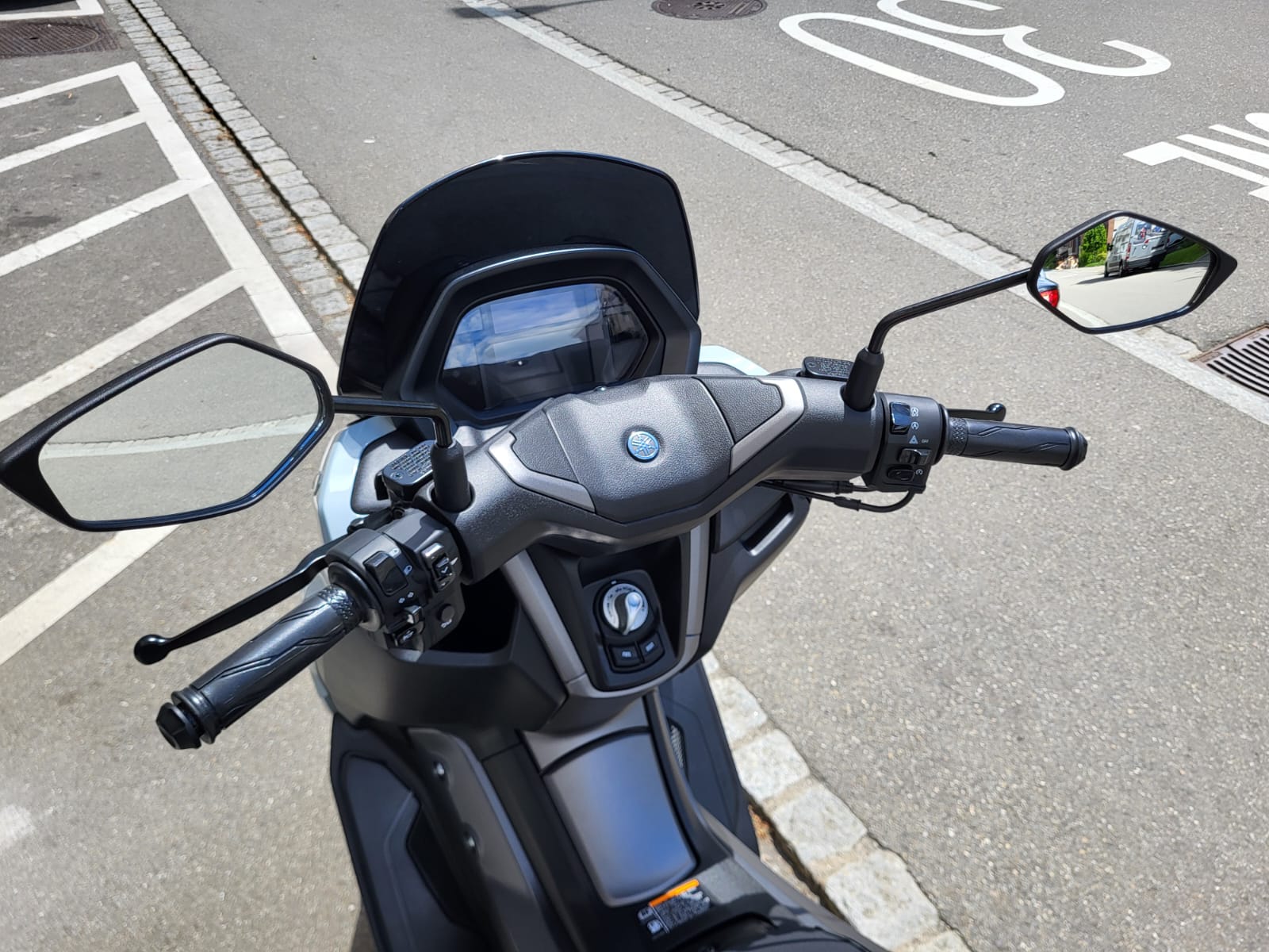 YAMAHA N-Max GPD 125 Tech Max-image-4