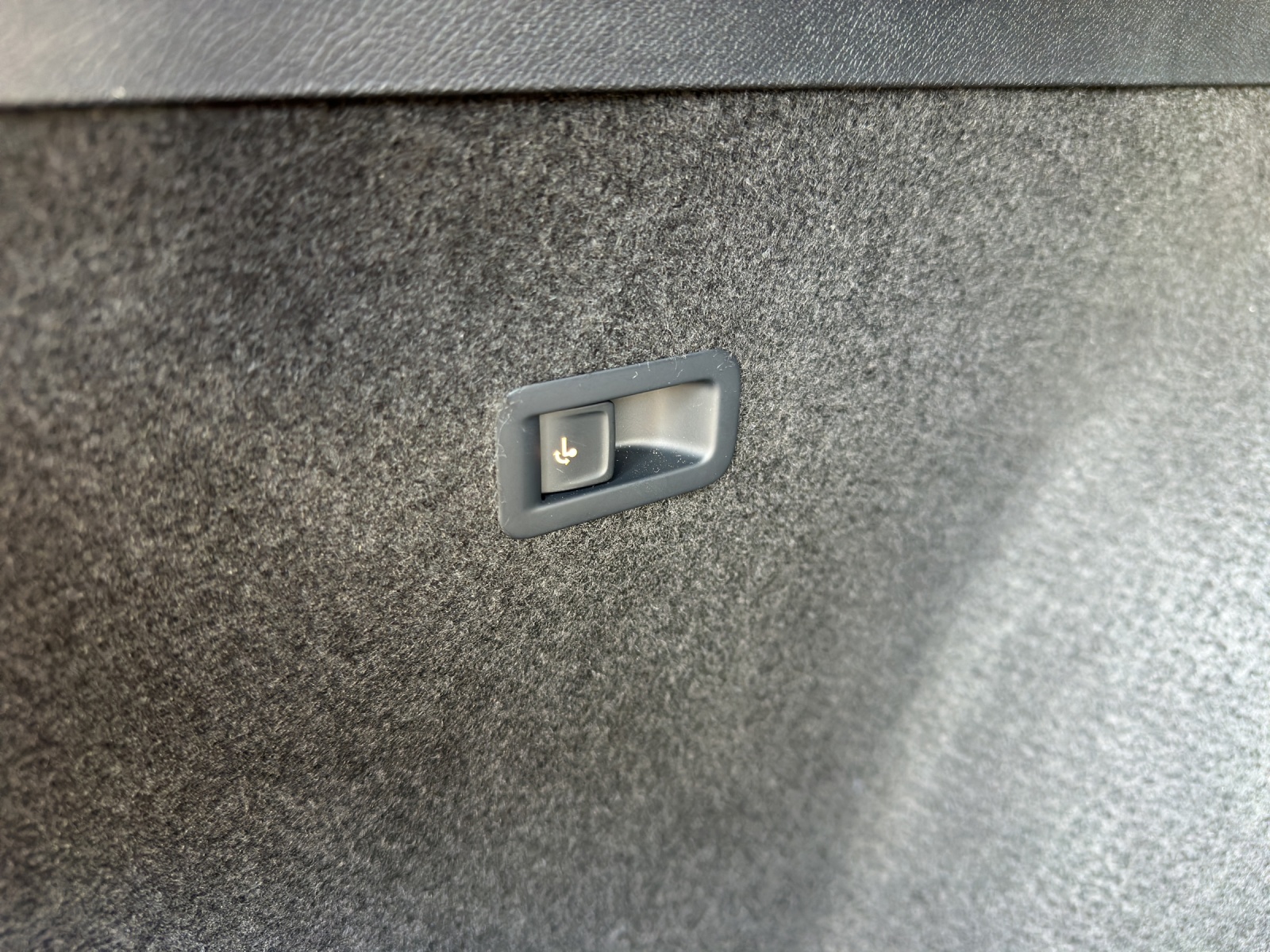 CUPRA Formentor 1.5 e-TSI DSG-image-13