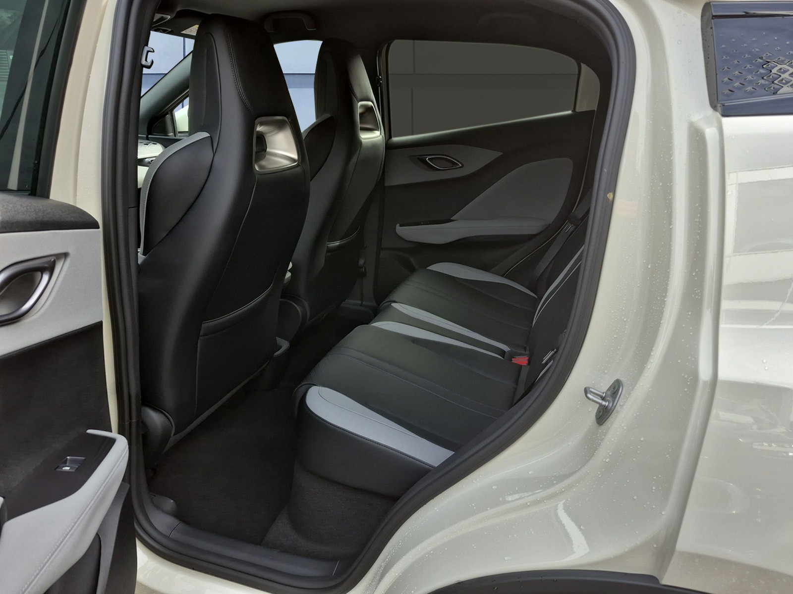 BYD Dolphin Surf Comfort FWD-image-14