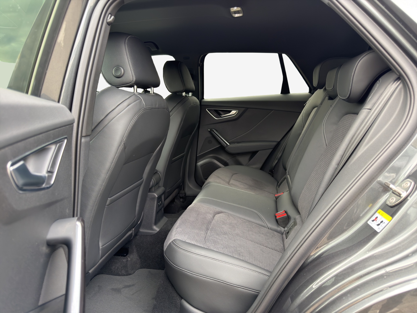 AUDI Q2 40 TFSI S line Attraction quattro S-tronic-image-11