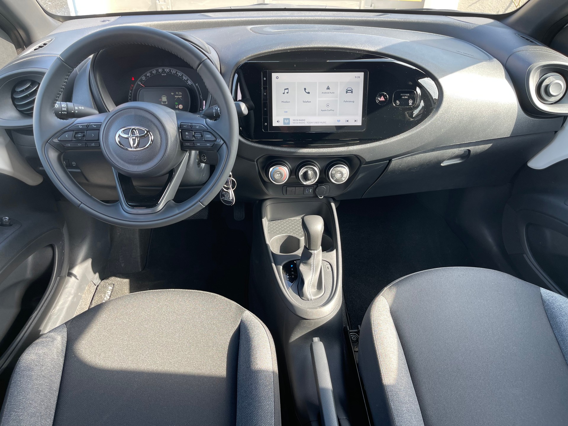 TOYOTA Aygo X 1.0 VVT-i Comfort CVT-image-10