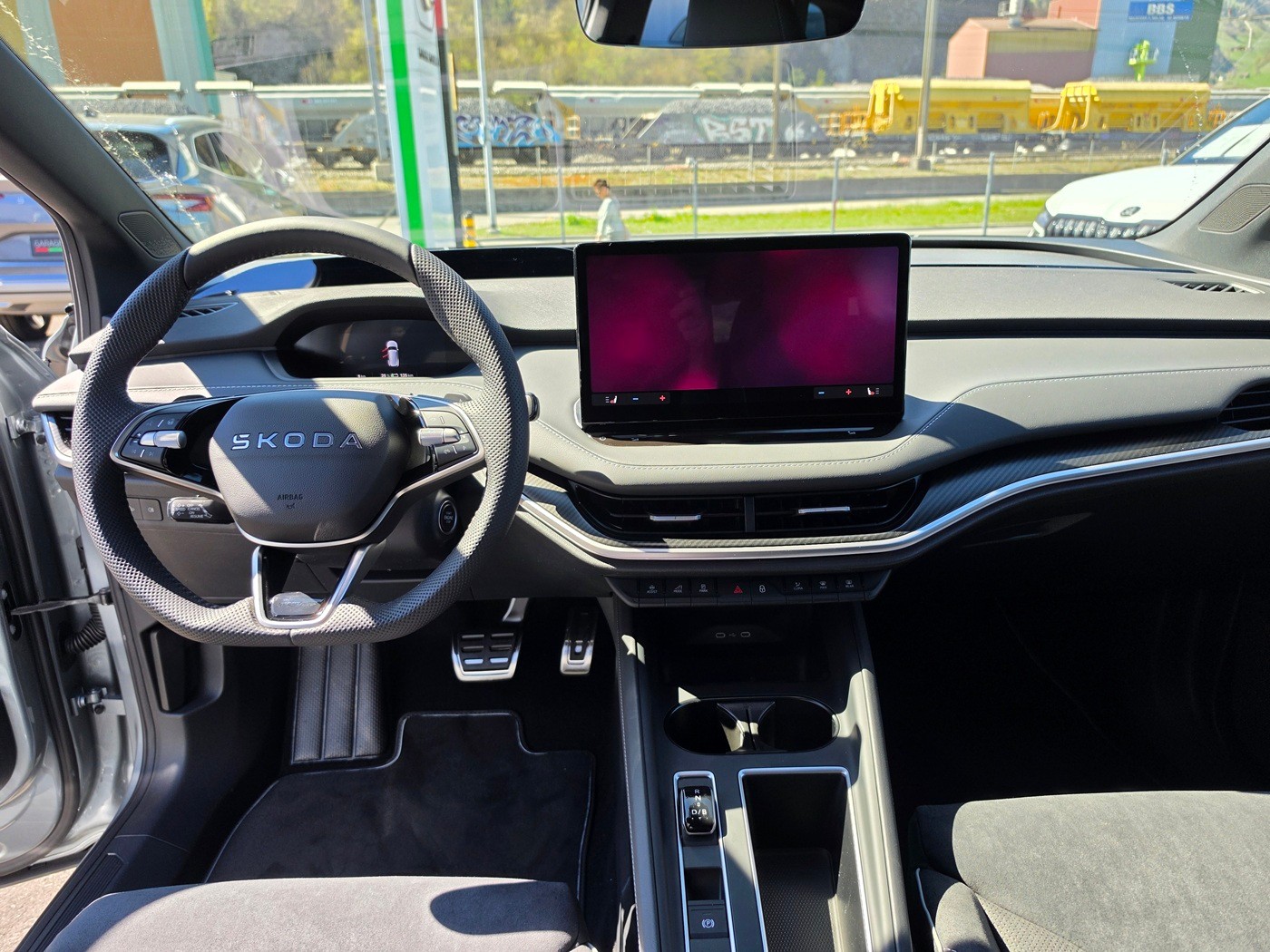 SKODA Enyaq 85x Sportline 4x4-image-9